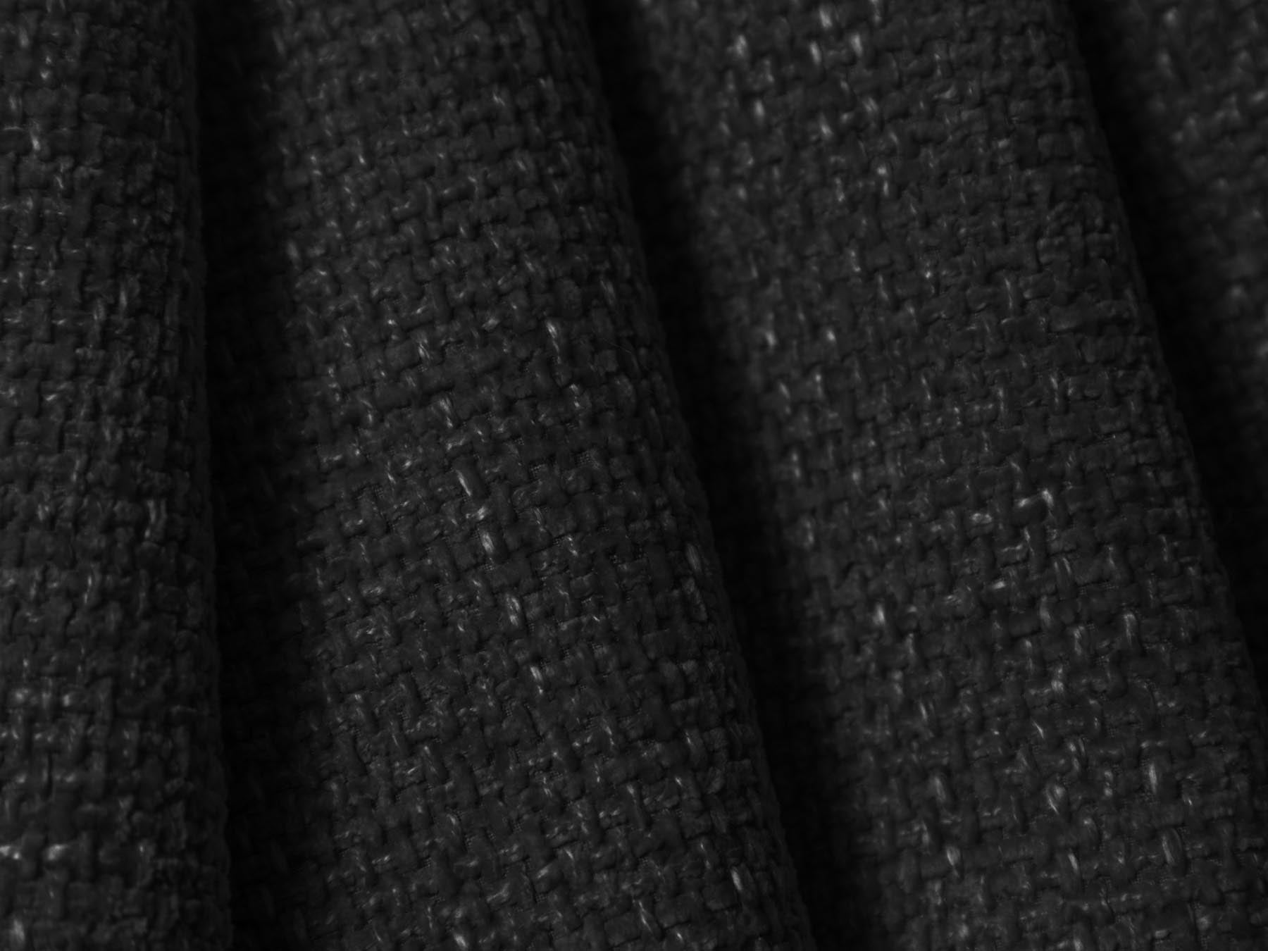 Stylisches 4-Sitzer Ecksofa rechts Matera in klassischem Schwarz, perfekt für gemütliche Abende und modernes Wohndesign von Cosmopolitan Design.