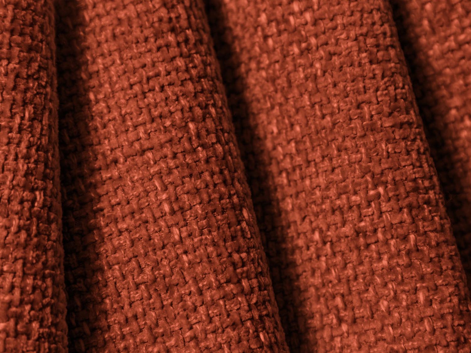 Elegantes Tulum Panoramic Ecksofa links in stilvollem Terracotta, ideal für gesellige Runden, bietet Platz für bis zu 6 Personen.