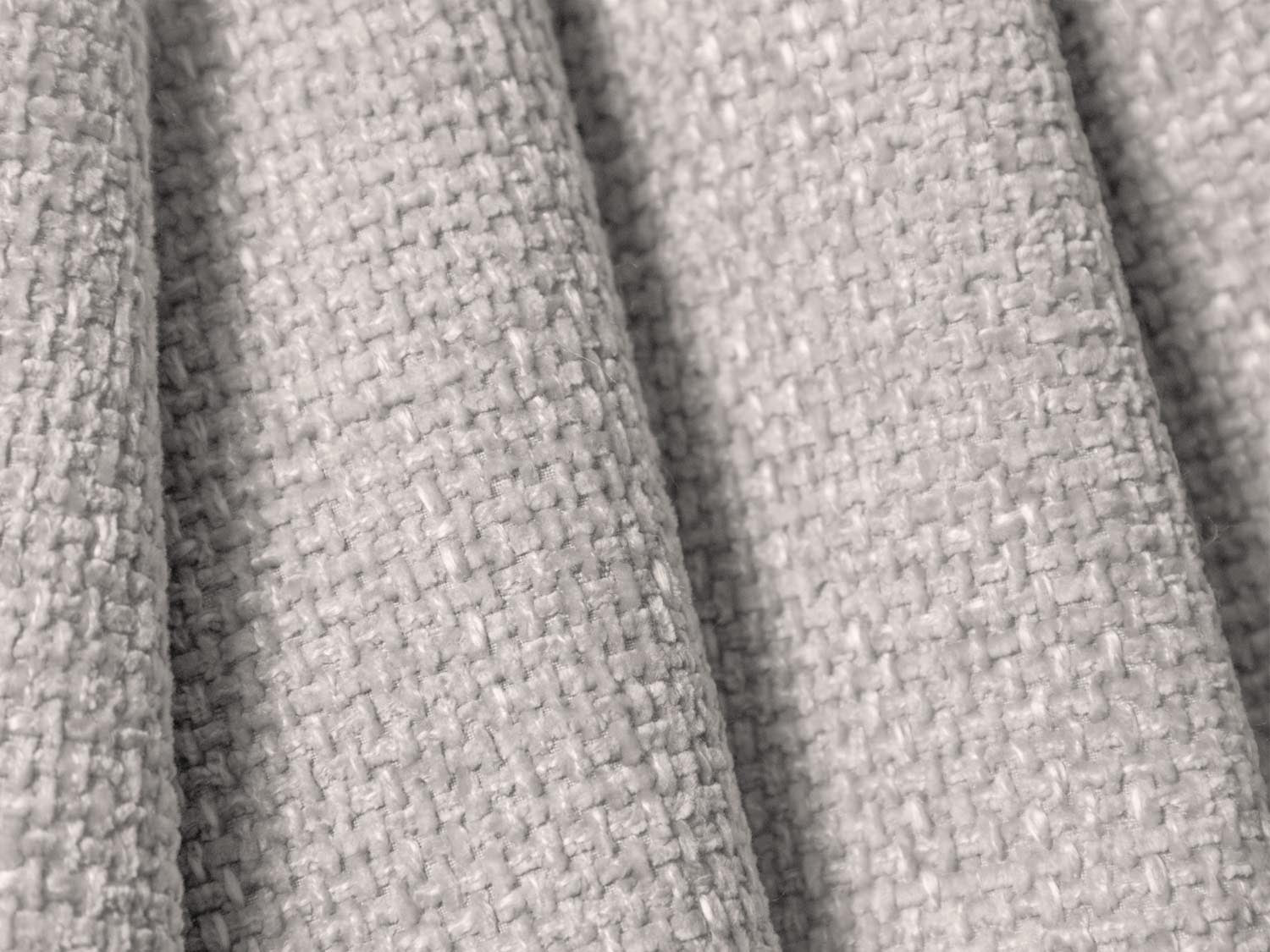 Modernes Tulum Panoramic Ecksofa links in sanftem Grau, großzügiger 6-Sitzer mit 255 cm, ideal für gemütliche Wohnräume.