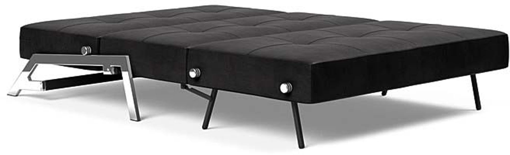 Stylisches Klappsofa Cubed 140 von Innovation Living, ideal für kleine Räume, bietet Komfort und Flexibilität in einem modernen Look.