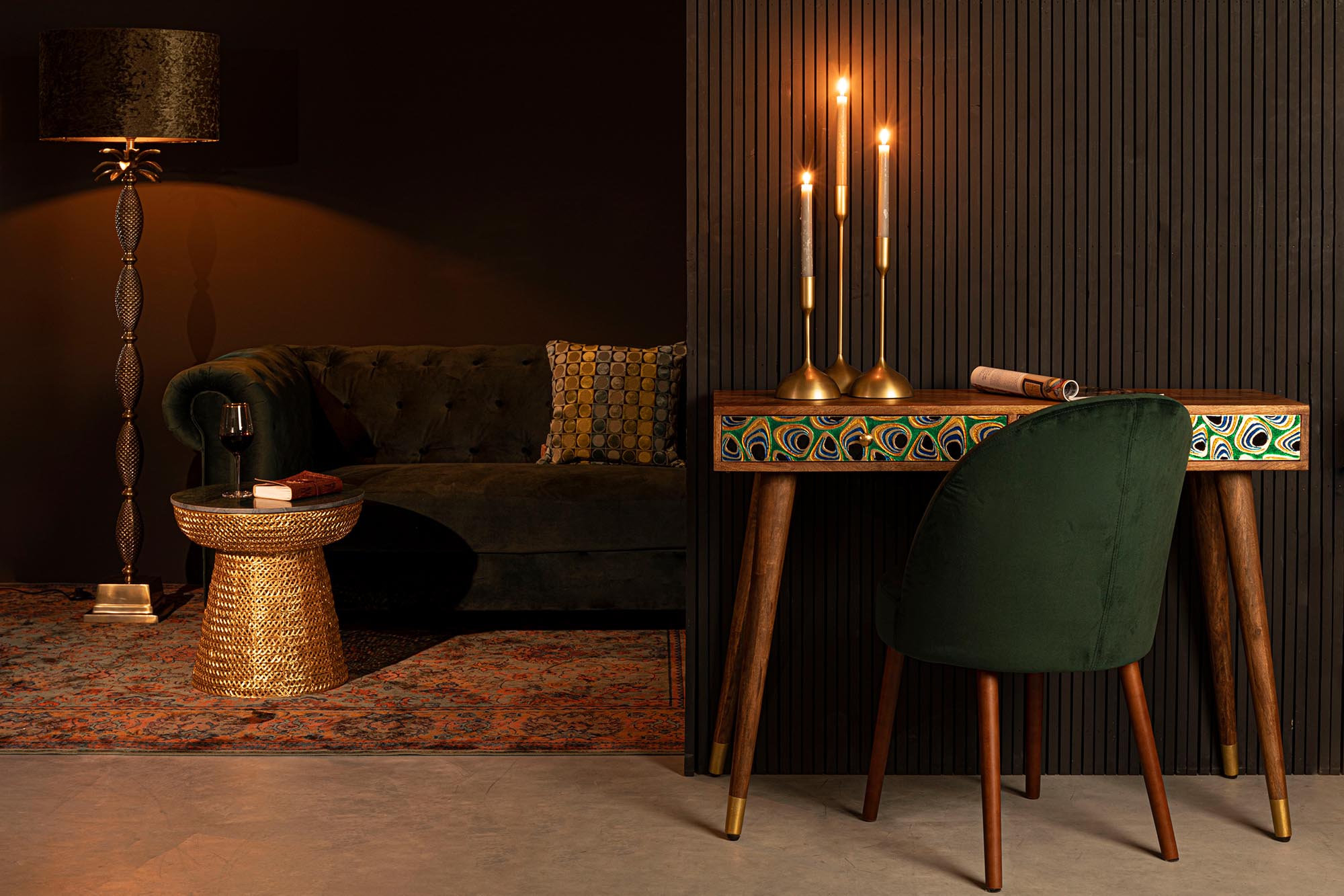 Miley Pouf von Micadoni in modernem Design, ideal als Sitzgelegenheit oder Fußablage, in stilvollem Stoff und vielseitiger Farbe.