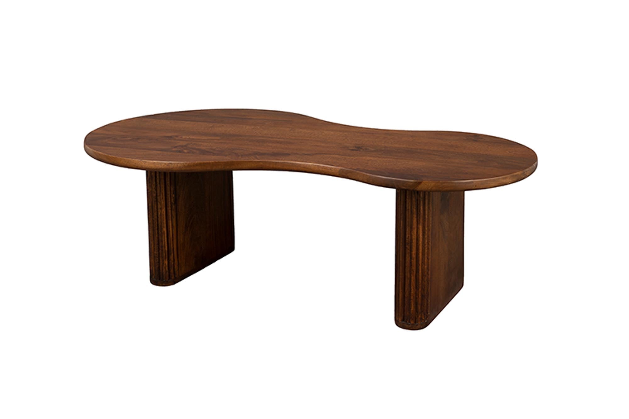 Stilvoller Tilon Couchtisch: Mangoholz in zeitgemässem Design.