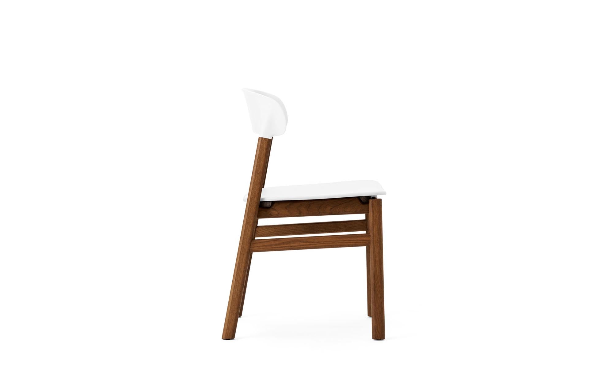 Moderner Herit Stuhl von Normann Copenhagen, ideal für stilvolle Wohnräume und bietet hervorragenden Komfort und Unterstützung.
