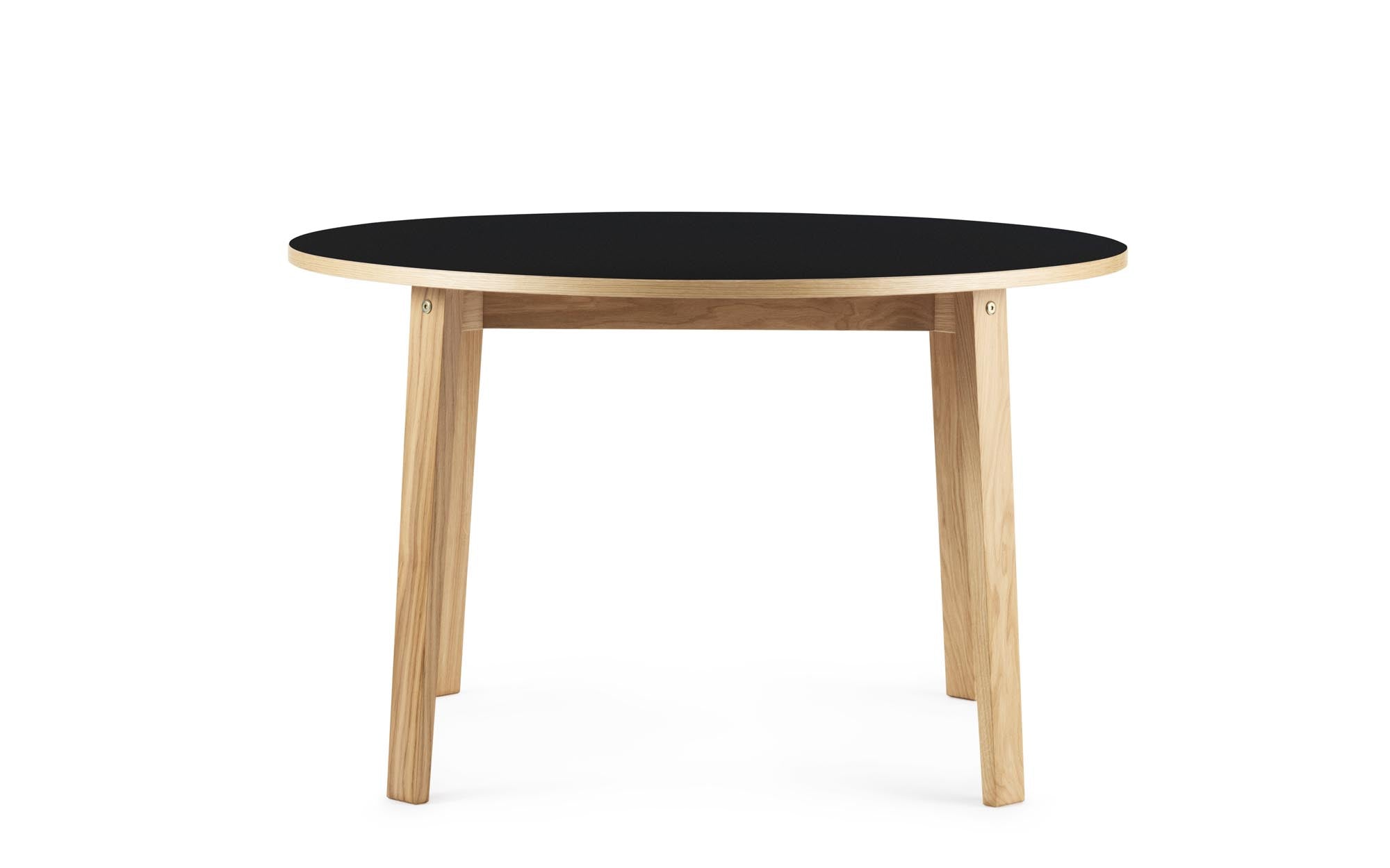 Entdecken Sie den Slice Tisch von Normann Copenhagen. Elegantes Design, langlebiges Linoleum und vielseitig einsetzbar – ideal für Ihr Zuhause.