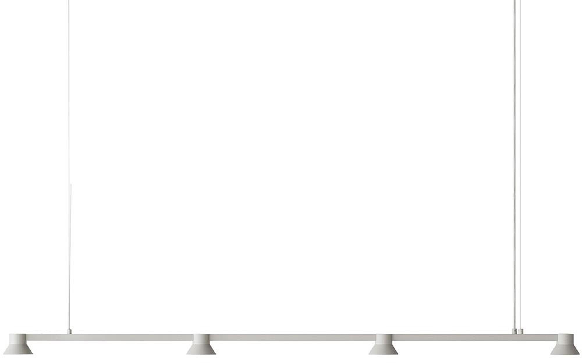 Moderne Linearleuchte von Normann Copenhagen für weite Räume.