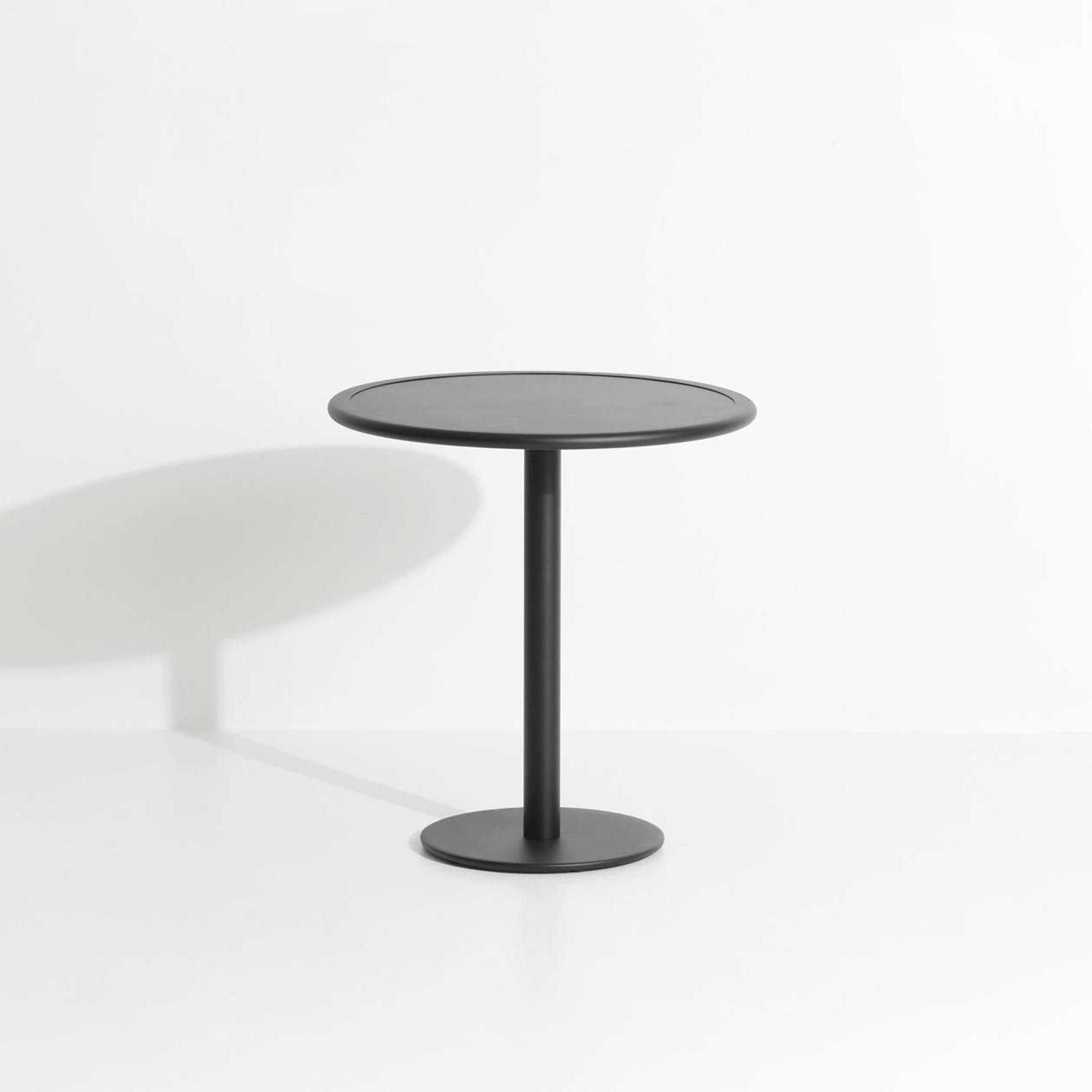 Eleganter, runder Gartentisch aus Aluminium, witterungsbeständig, ideal für gesellige Stunden im Freien.