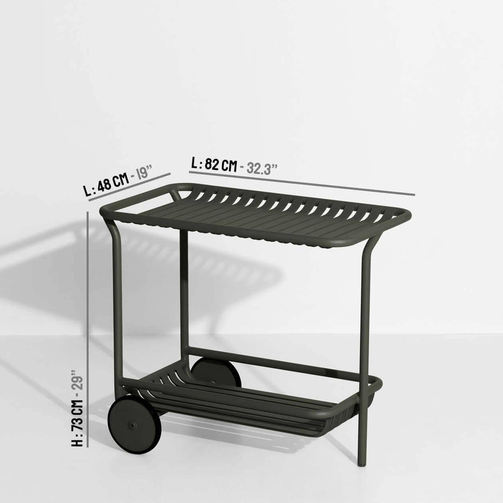 Stylischer Week-End Trolley von Petite Friture, ideal für Outdoor-Aktivitäten und elegante Picknicks.