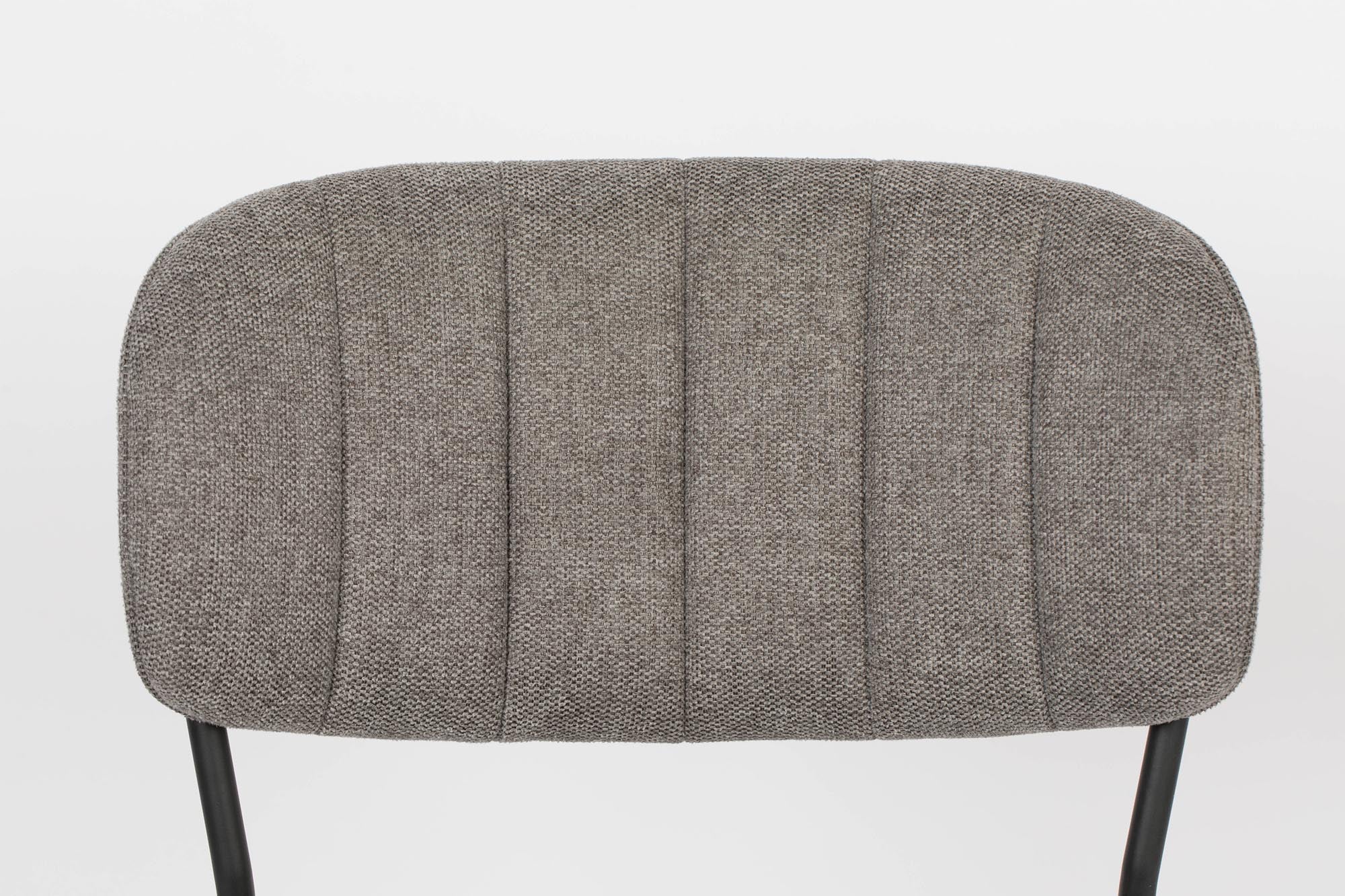 Der gepolsterte Stuhl Jolien V1 von White Label Living vereint Komfort und elegantes Design – ideal für jedes moderne Interieur.