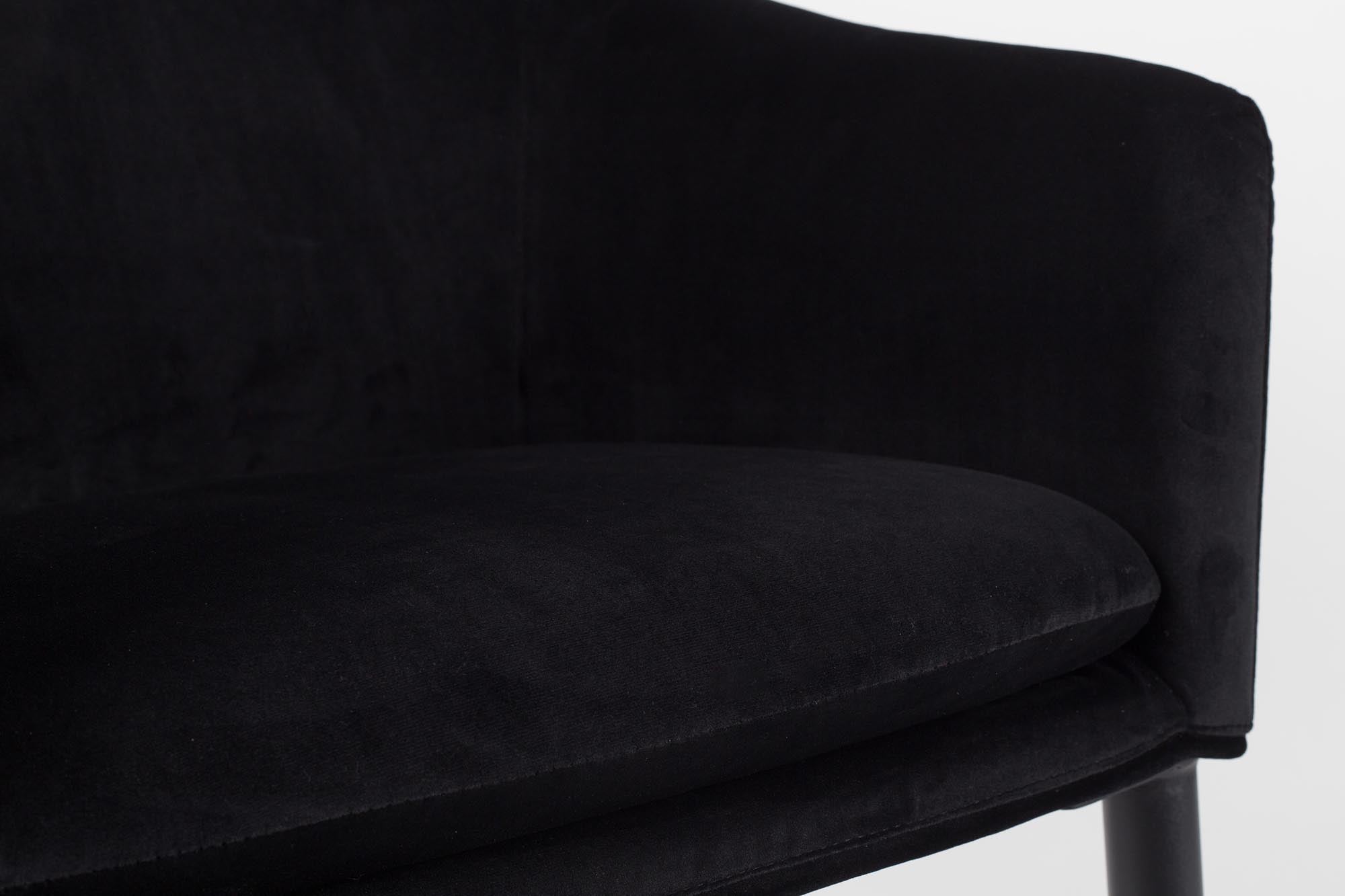 Eleganter Armlehnstuhl CATELYN von White Label Living, ideal für stilvolle Wohnräume, kombiniert Komfort und modernes Design.