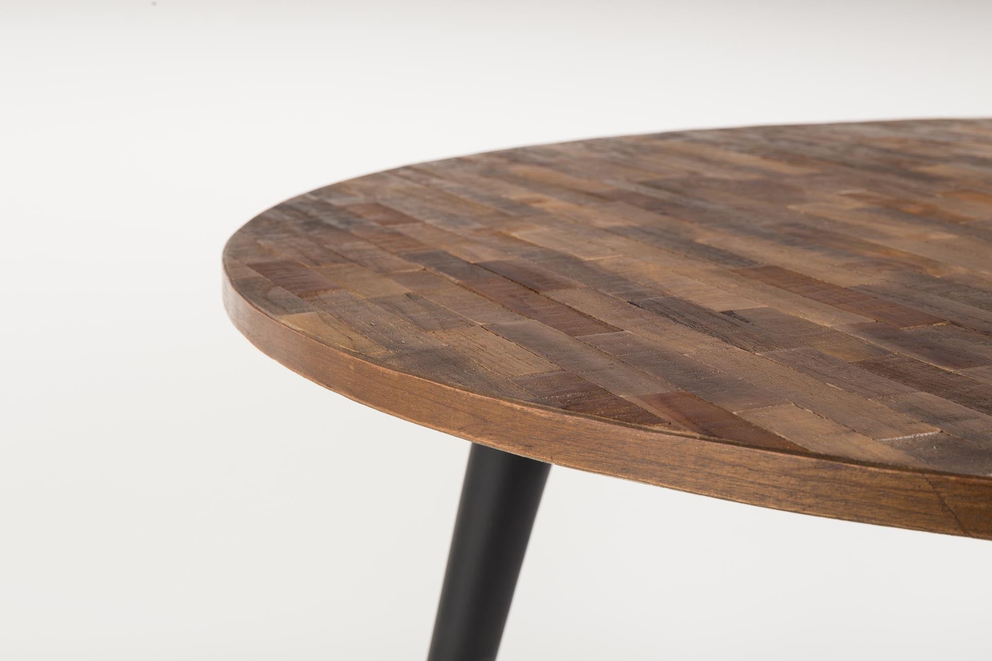 Eleganter Esstisch MO von White Label Living, ideal für stilvolle Essbereiche und gesellige Zusammenkünfte.