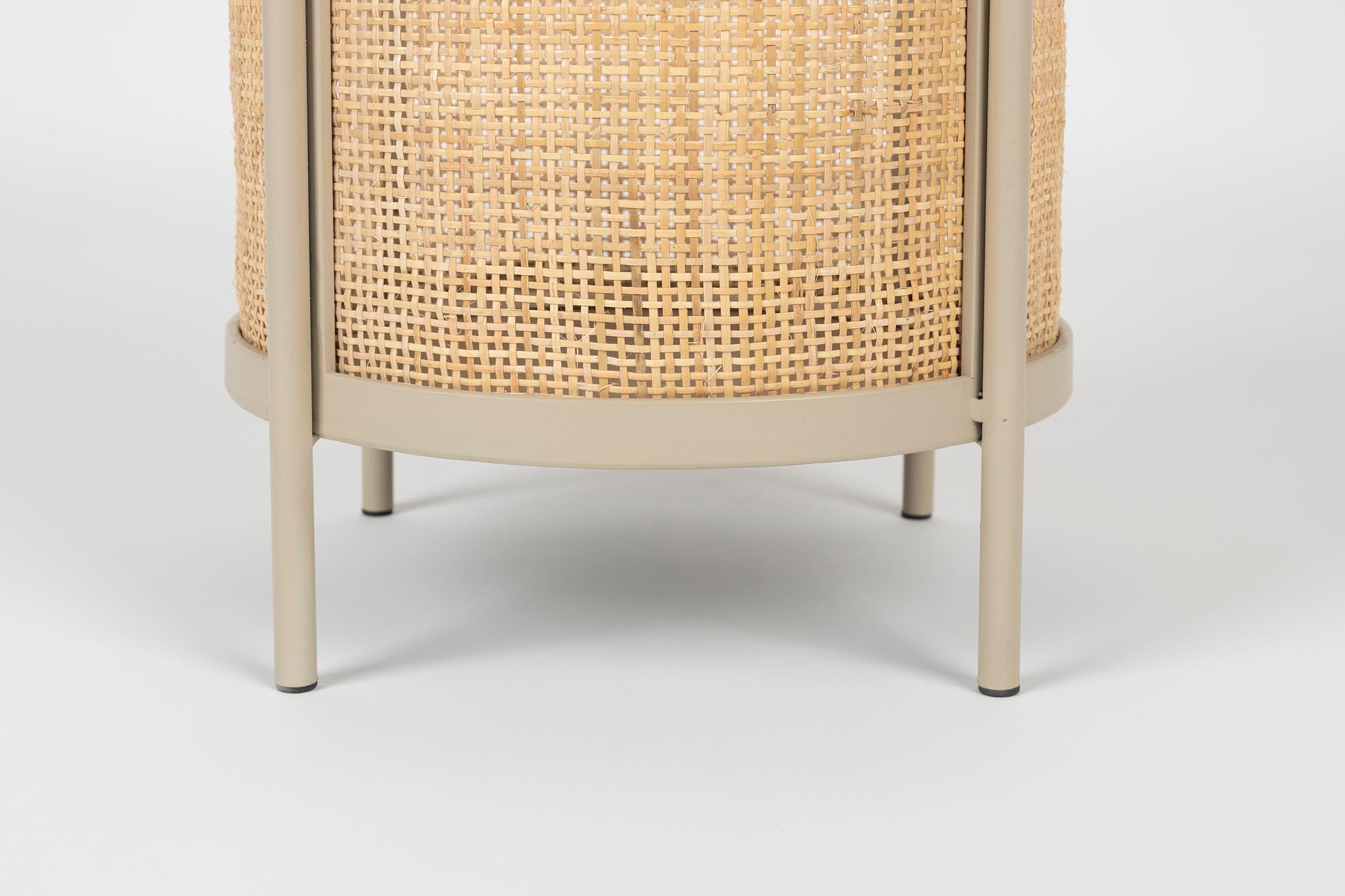 Eleganter Beistelltisch MAKOTO von White Label Living, ideal für stilvolle Akzente in Ihrem Wohnraum.
