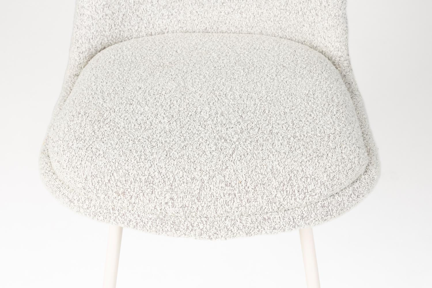 Fijs Stuhl in Taupe: Stilvolles Design und gemütliche Polsterung für jeden Wohnraum.