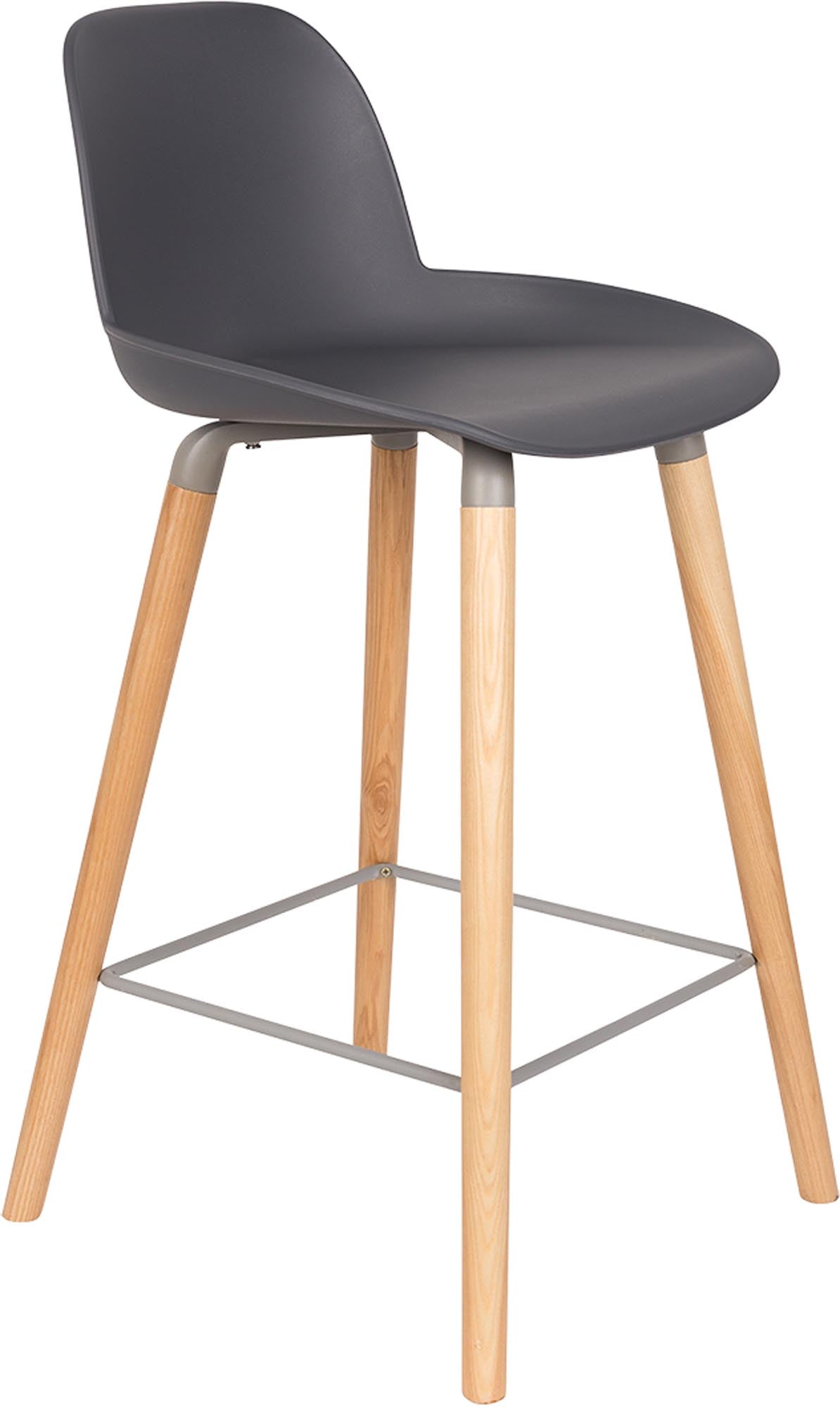Der Barstuhl Albert Kuip von Zuiver vereint elegantes Design mit optimaler Ergonomie für stilvolle Akzente in jedem Raum.