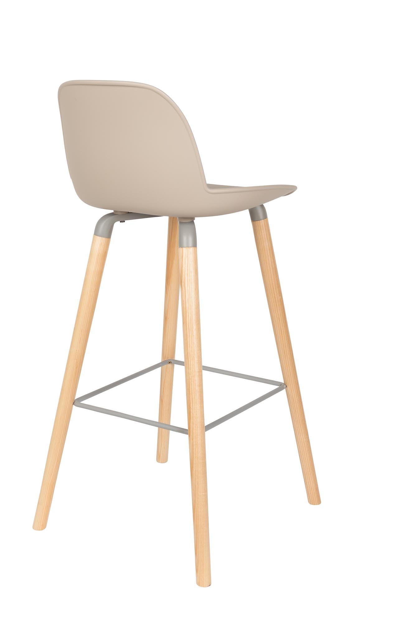 Eleganter Barstuhl Albert Kuip von Zuiver, ideal für stilvolle Einrichtungen, vereint Komfort und modernes Design in einem zeitlosen Look.