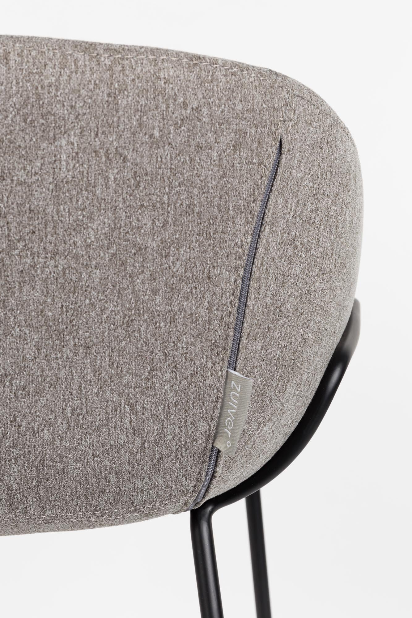 Eleganter Barstuhl Feston von Zuiver, ideal für stilvolle Bars und Küchen, vereint modernes Design mit optimalem Sitzkomfort.