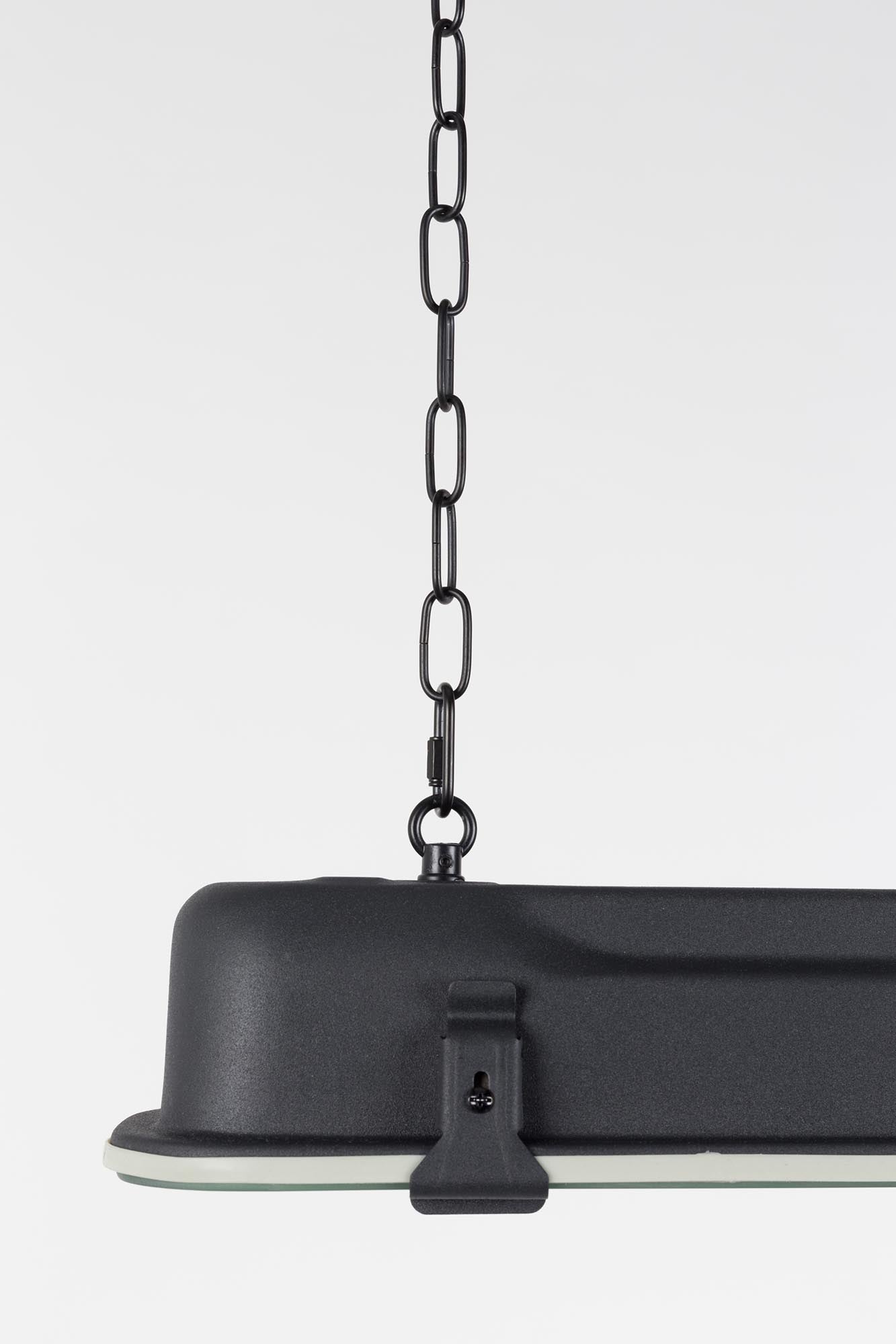 Elegante Pendellampe G.T.A. von Zuiver, ideal für moderne Innenräume, vereint Stil und Funktionalität in einem minimalistischen Design.