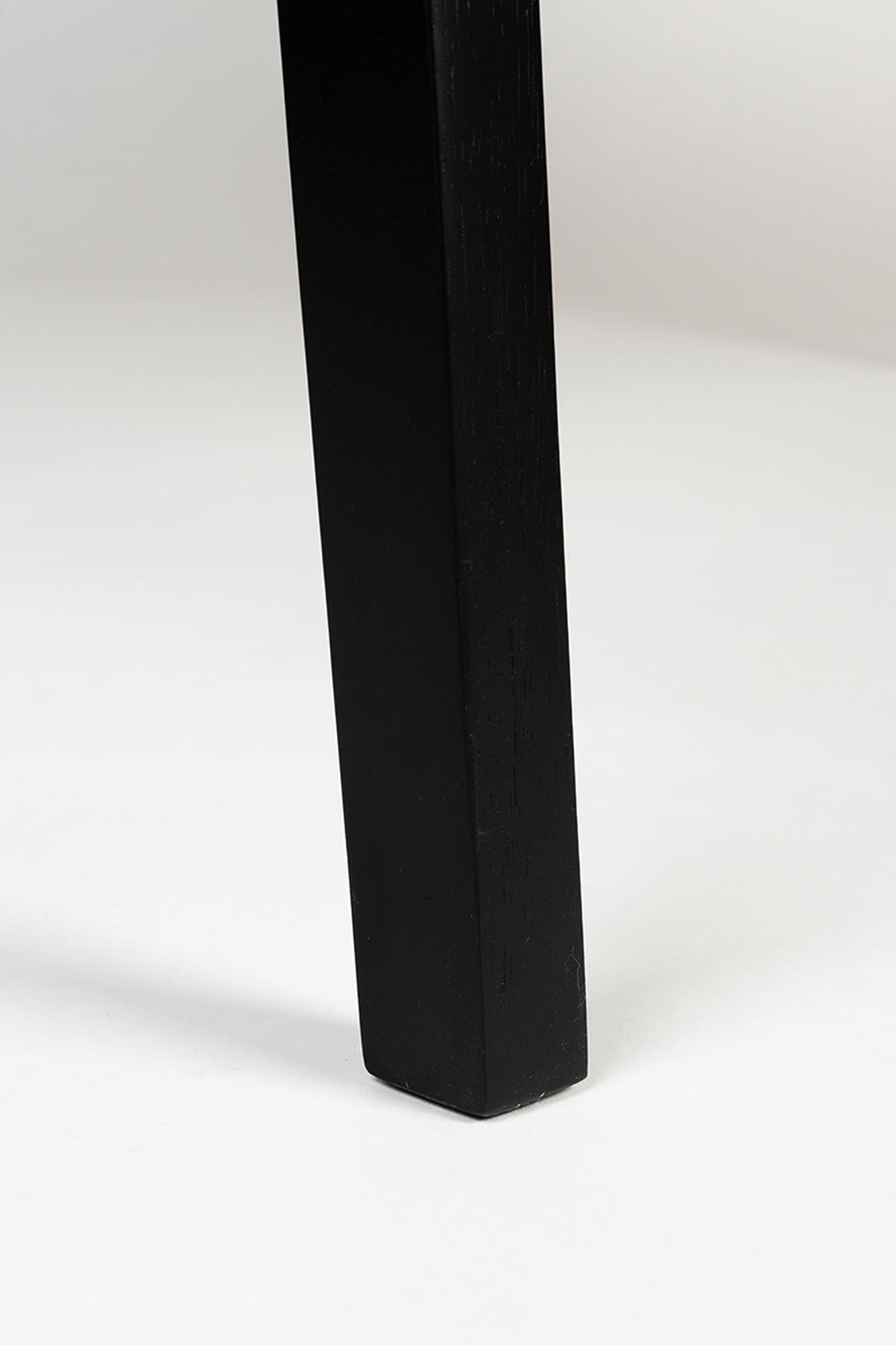 Moderner Schreibtisch Kaat von Zuiver, ideal für stilvolle Arbeitsplätze. Robuste Bauweise und elegantes Finish für Ihr Zuhause.