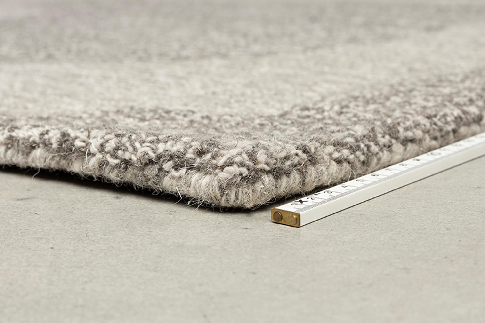 Teppich Frantic von Zuiver: Harmonische Farben und hochwertige Materialien für ein einladendes Ambiente in Ihrem Zuhause.