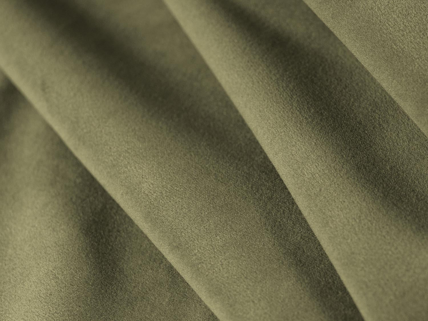 Elegantes 4-Sitzer Sofa Torino aus weichem Velour in sanftem Hellgrün, ideal für stilvolle Wohnzimmer und entspannte Stunden.