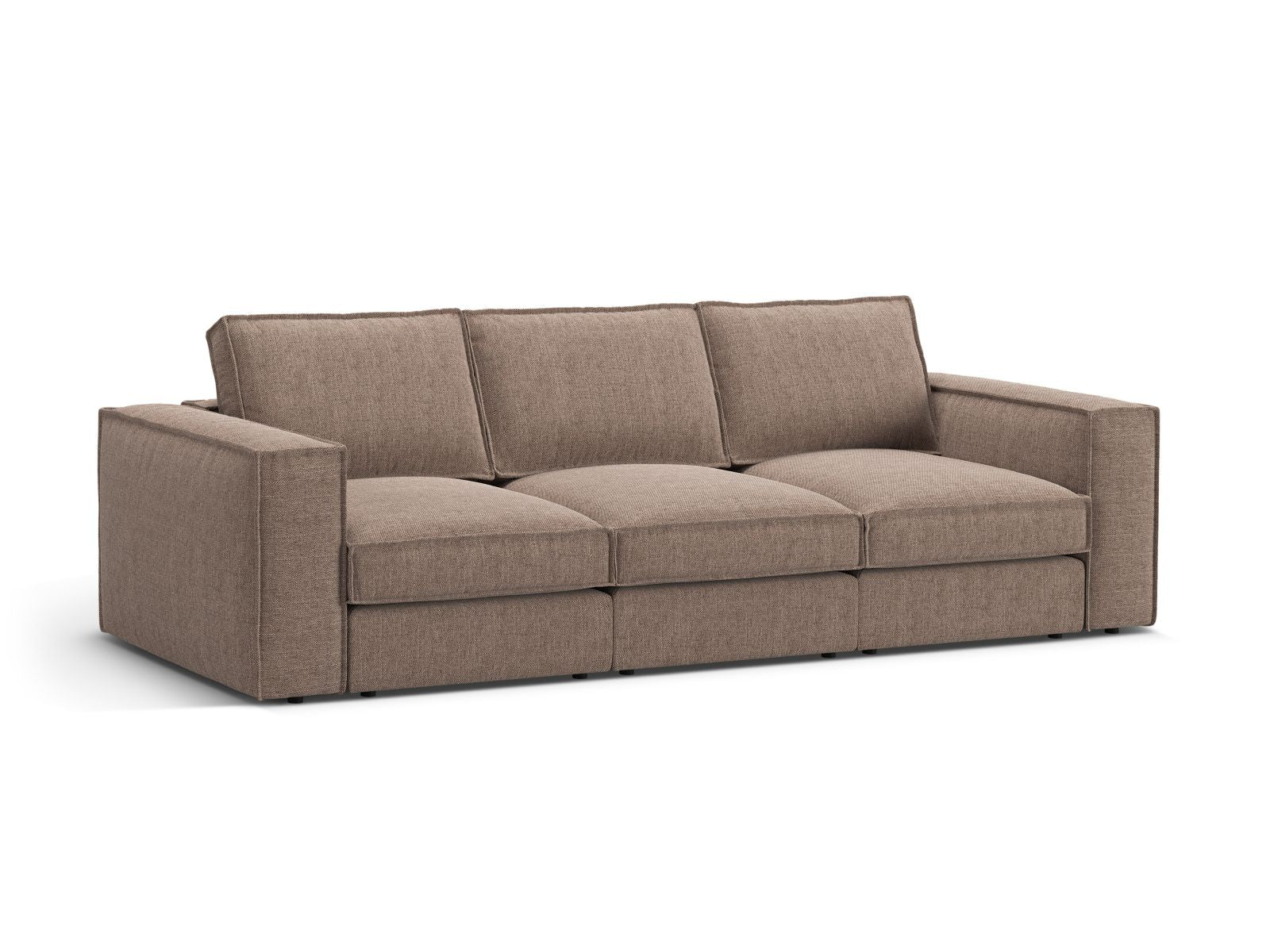 Elegantes 4-Sitzer Sofa Pola in hellem Braun, modular und vielseitig, ideal für stilvolle Wohnräume, erhältlich bei KAQTU Design AG.