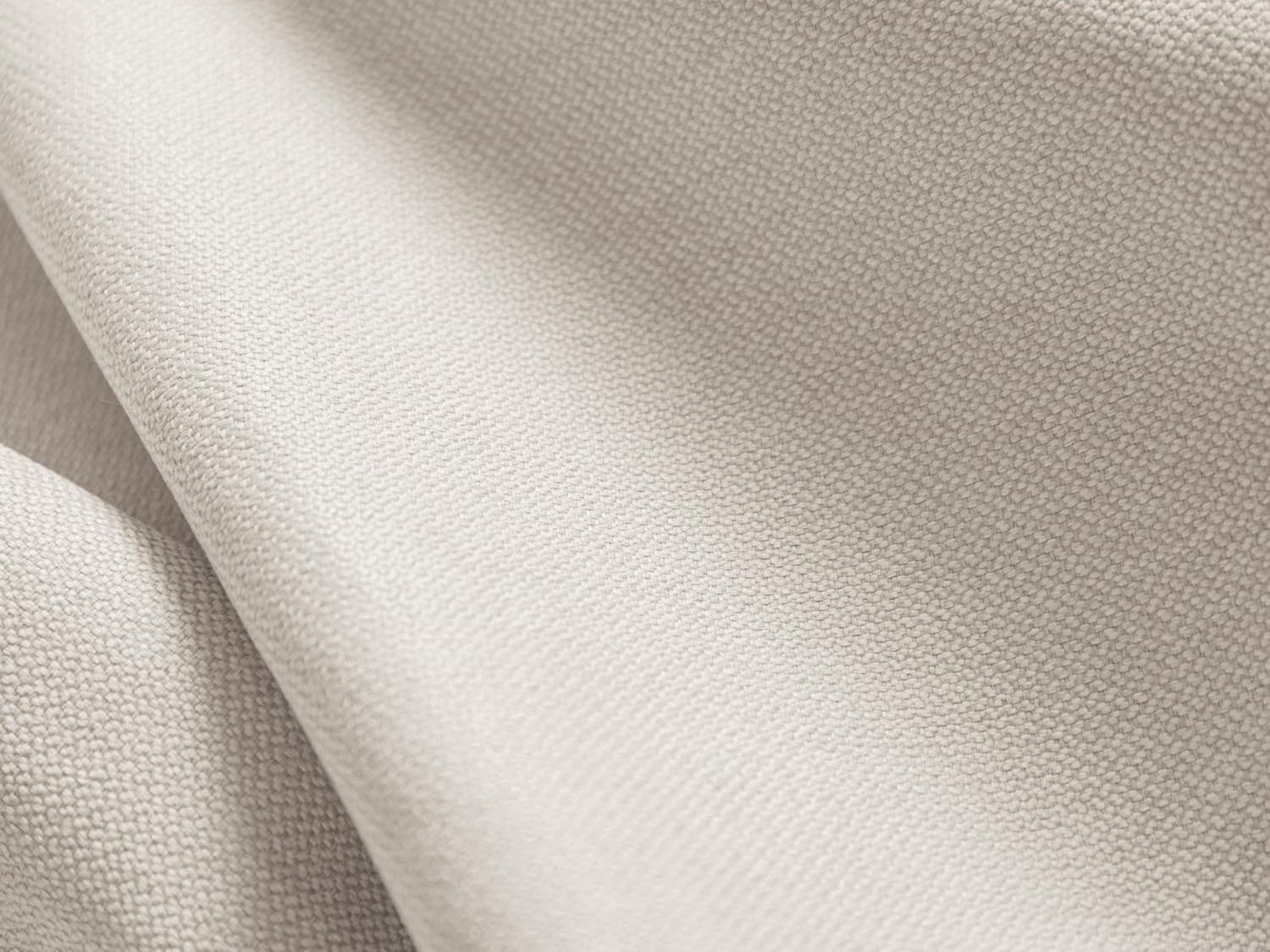 Modernes Scott Ecksofa in sanftem Beige, 5-Sitzer mit cleverer Schlaffunktion und integriertem Stauraum, ideal für gemütliche Wohnbereiche.