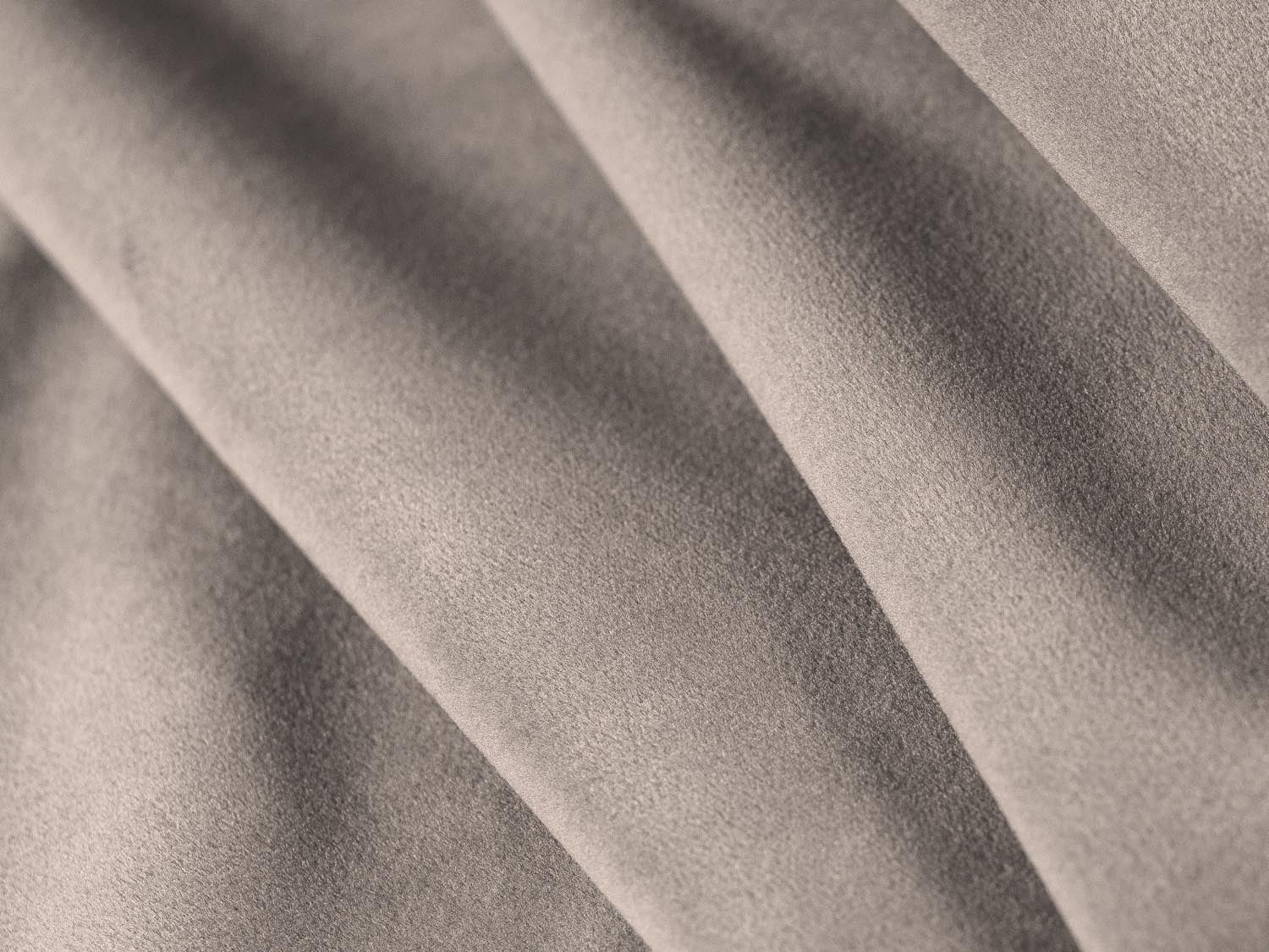 Elegantes Bellis Velour Ecksofa in warmem Cappuccino, ideal für stilvolle Wohnräume und entspannte Stunden mit Freunden.