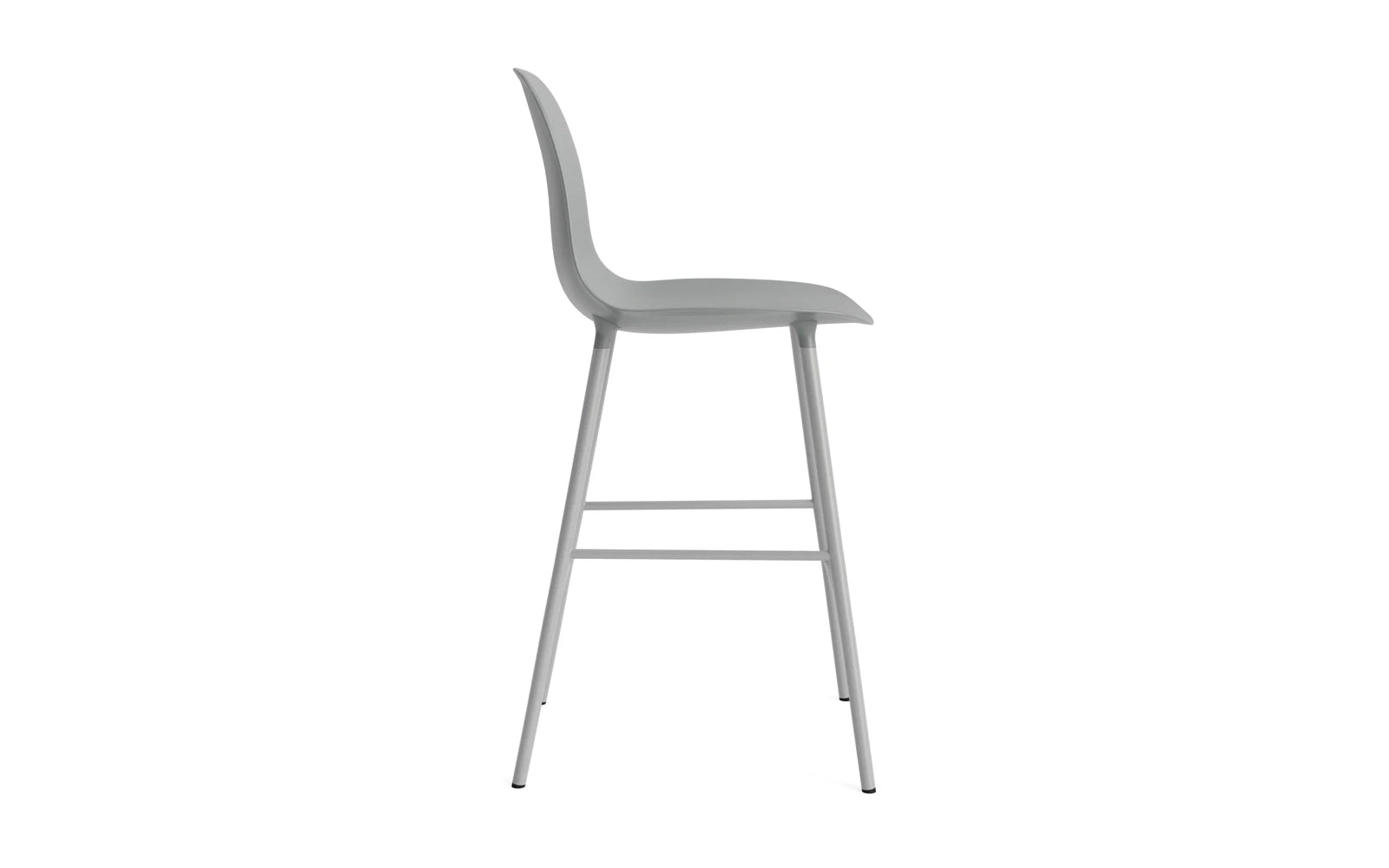 Moderner Form Barstuhl von Normann Copenhagen in Weiß, perfekt für trendige Wohnräume, bietet hohen Sitzkomfort und zeitgemäße Ästhetik.