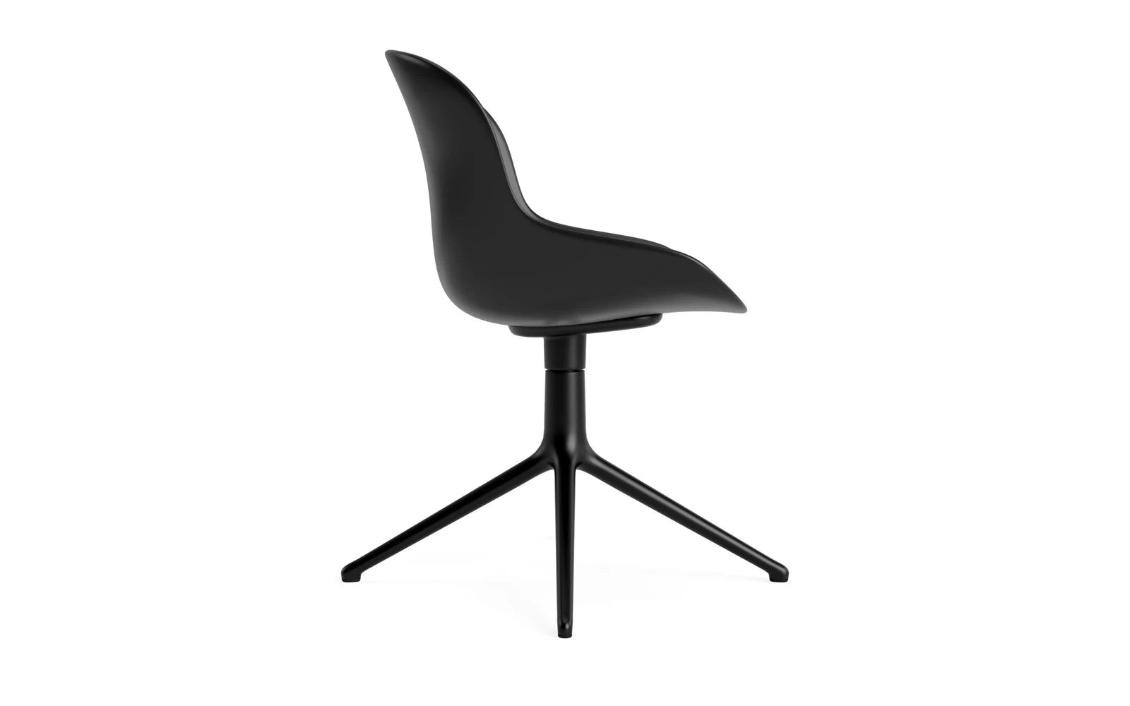 Eleganter Hyg Drehstuhl von Normann Copenhagen, ideal für stilvolle Büros, vereint Komfort und modernes Design in einem vielseitigen Möbelstück.