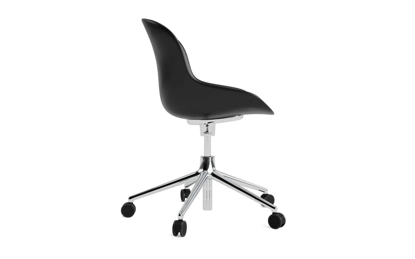 Genießen Sie den Hyg Drehsessel mit Rollen in Schwarz von Normann Copenhagen – ein Designstück, das Gemütlichkeit und Funktionalität perfekt kombiniert.