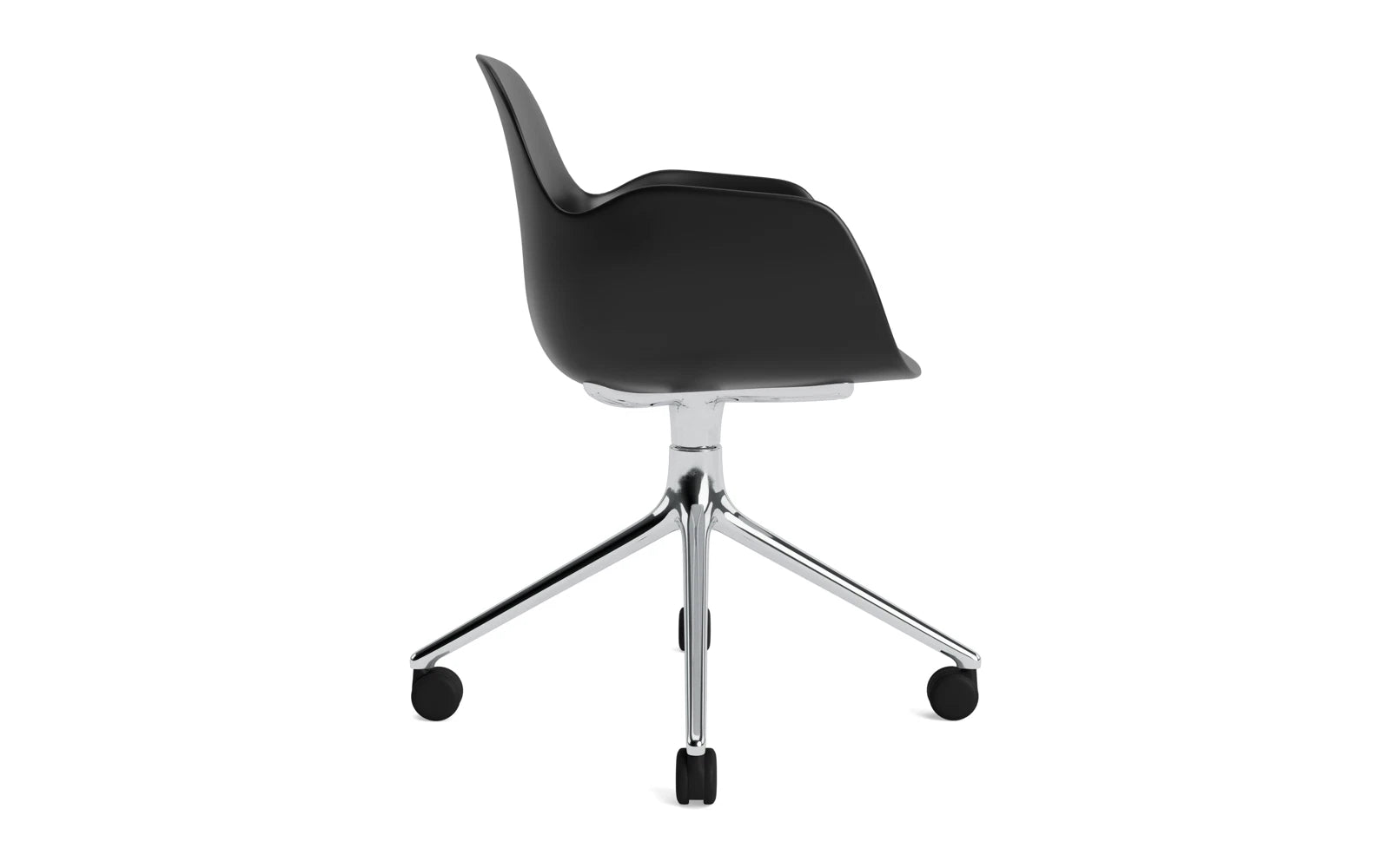 Eleganter Form Drehstuhl 4W von Normann Copenhagen, gefertigt aus Aluminium in Schwarz, perfekt für zeitgemäße Büros und inspirierende Arbeitsplätze.