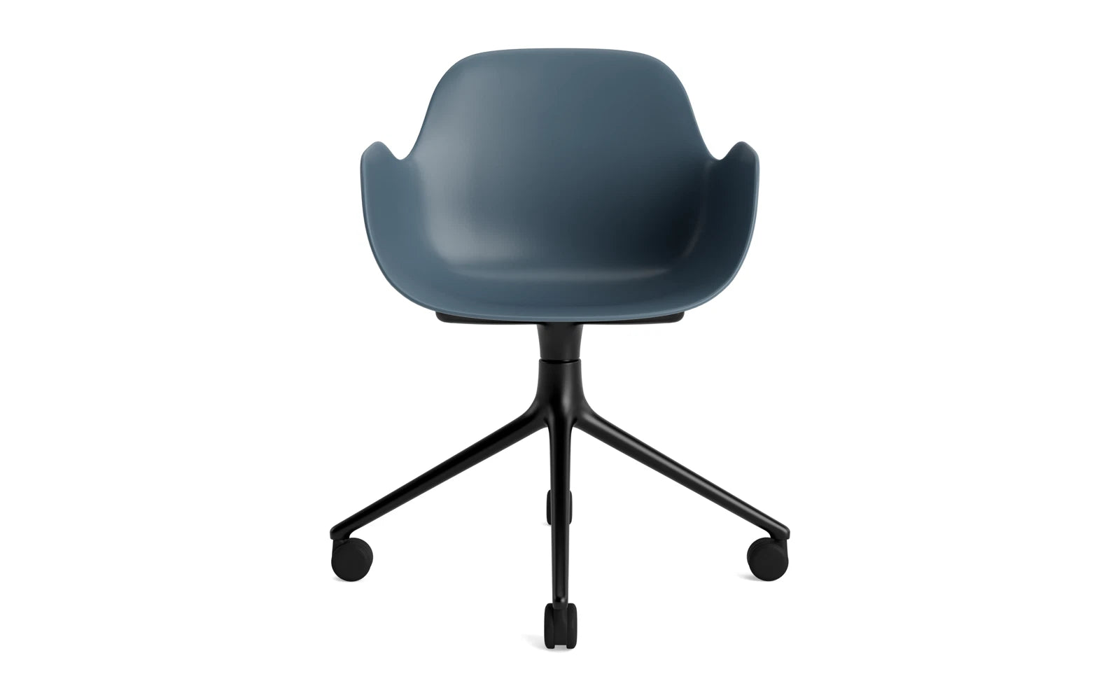 Erleben Sie den Form Drehsessel 4W von Normann Copenhagen: Ein eleganter, drehbarer Sessel mit robustem Aluminiumgestell und stilvoller blauer Polsterung.