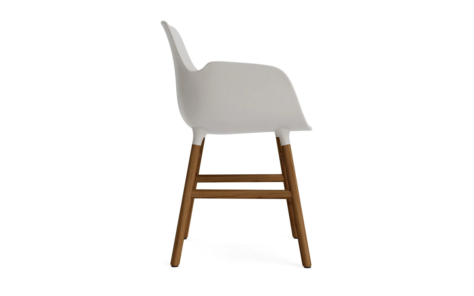 Eleganter Form Lehnstuhl in warmem Grau mit Walnuss-Akzenten, ideal für stilvolle Wohnräume und gemütliche Sitzgelegenheiten.