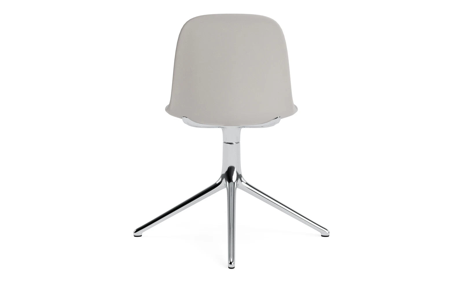 Eleganter Form Drehstuhl in warmem Grau mit Aluminiumgestell – ideal für modernes Wohnen und stilvolle Büros von Normann Copenhagen.