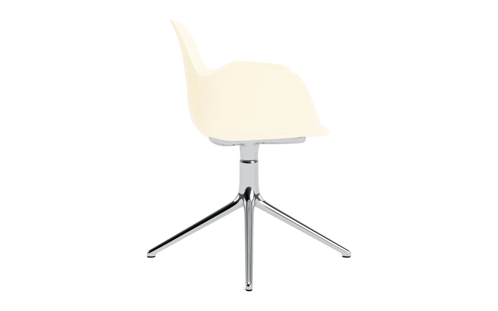 Entdecken Sie den Form Drehsessel in Creme/Aluminium von Normann Copenhagen – ein stilvolles, drehbares Designhighlight für jeden Raum.