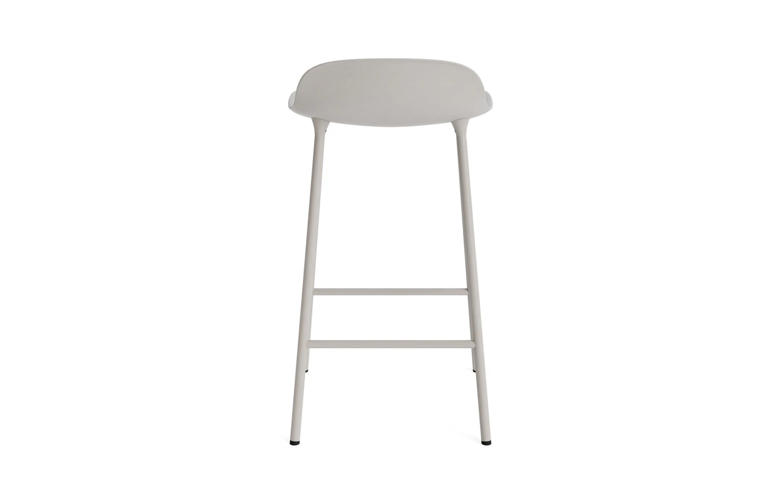 Erleben Sie den Form Barstuhl 65 cm in warmem Grau und Stahl – ein stilvolles Möbelstück, das modernes Design und Komfort vereint.
