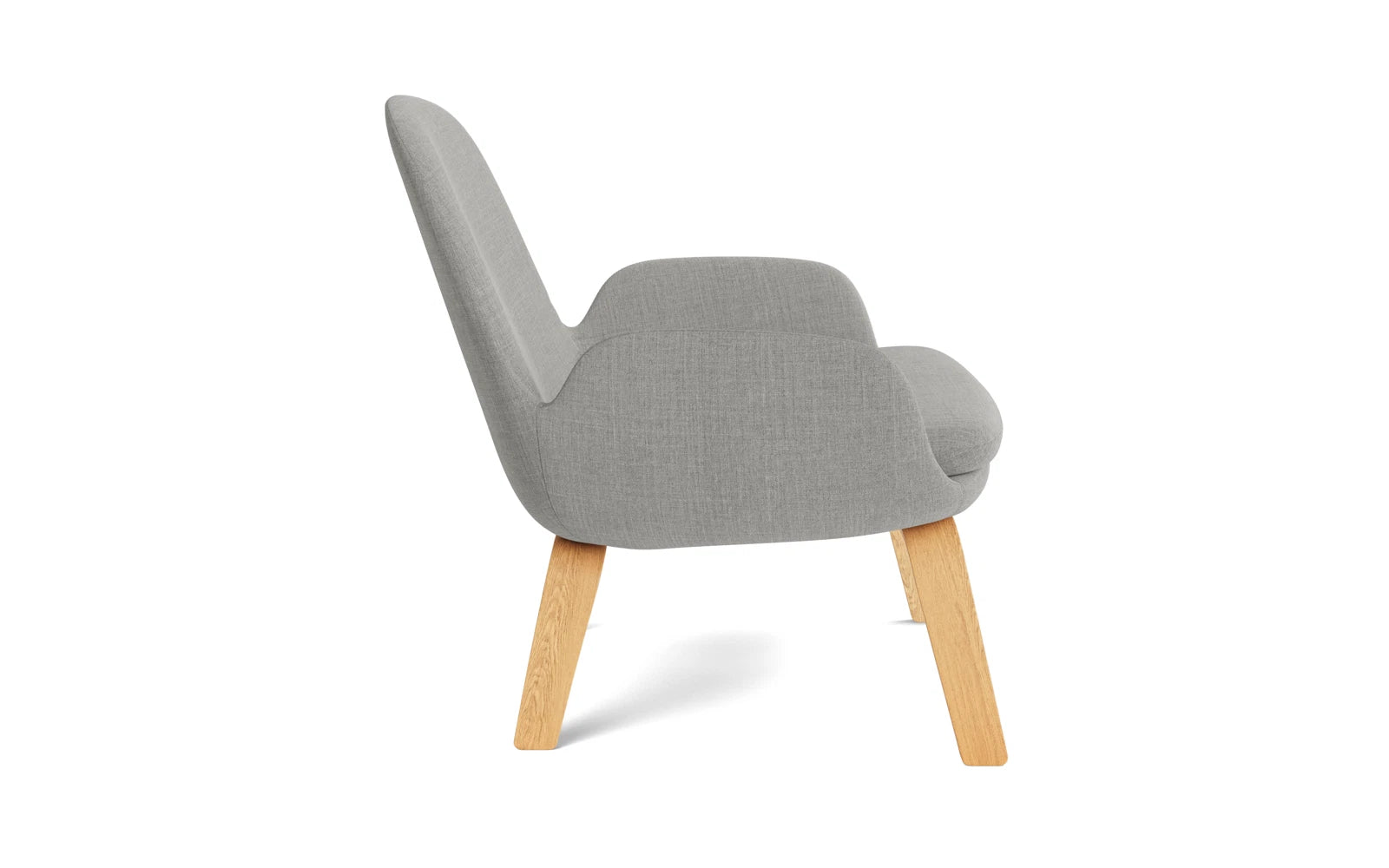 Eleganter Era Lounge-Sessel in Eiche von Normann Copenhagen, ideal für stilvolle Entspannung und zeitgemäße Einrichtung.