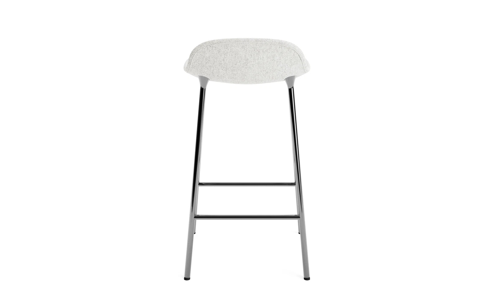 Eleganter Form Barstuhl mit 65 cm Höhe, gepolstert in hochwertigem Hallingdal, ideal für stilvolle Bar- und Essbereiche.