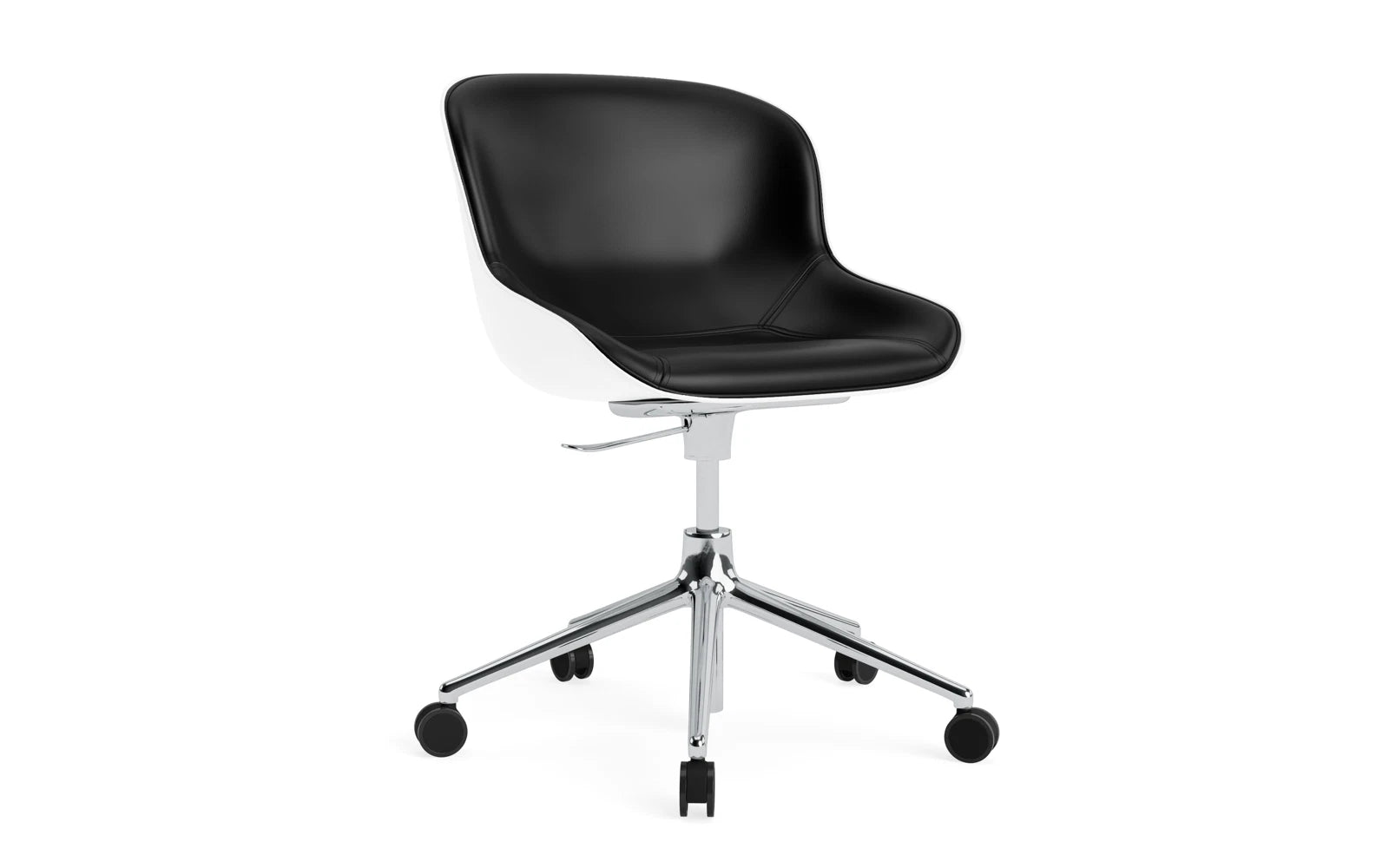 Der Hyg Drehsessel in Weiss von Normann Copenhagen vereint Hygge-Gemütlichkeit mit modernem Design. Perfekt für stilvolle Räume.