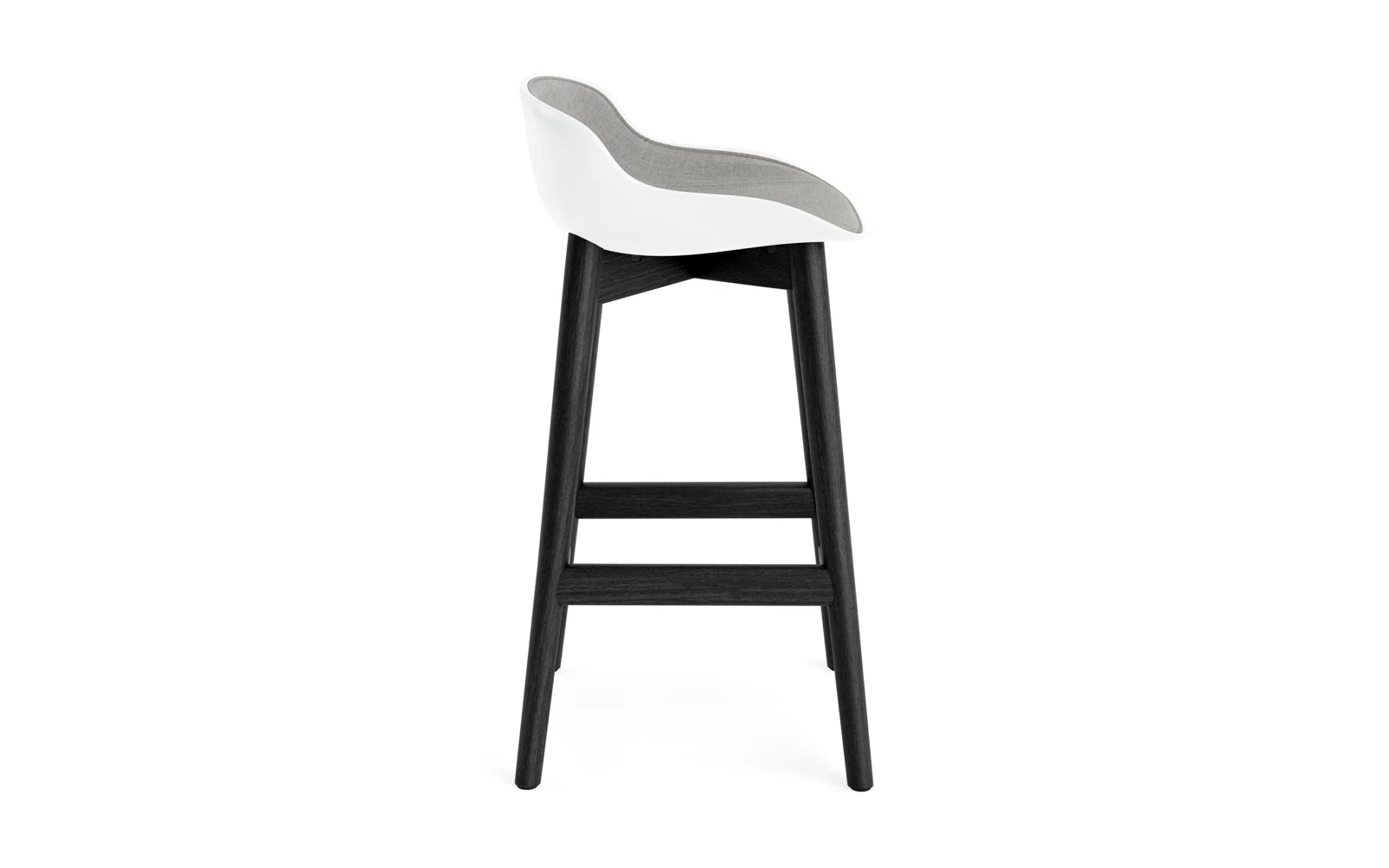 Eleganter Hyg Barhocker von Normann Copenhagen, 65 cm hoch, aus schwarzer Eiche mit bequemer Polsterung in Remix-Stoff, perfekt für moderne Wohnräume.