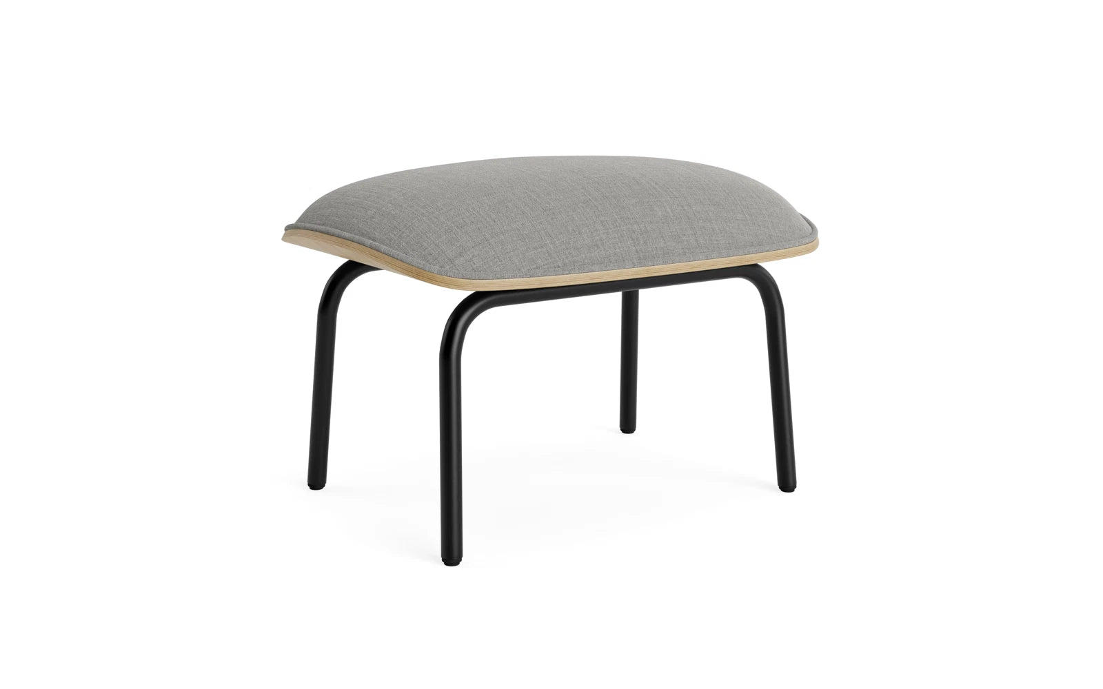 Eleganter Pad Fusshocker aus Eichenholzfurnier mit gepolsterter Front und Metallrahmen. Wählbare Stoff- und Lederoptionen.