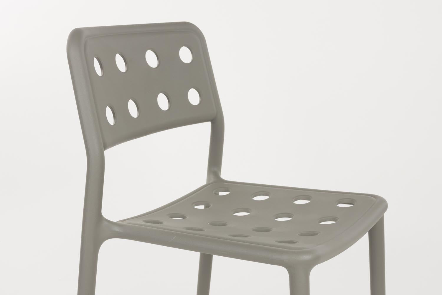 Eleganter Gartenstuhl Serra Grey von White Label Living, ideal für entspannte Momente im Freien und ansprechende Außenbereiche.