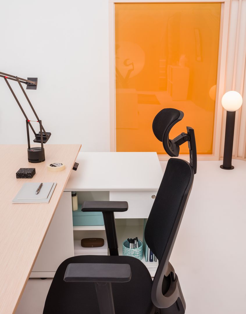 Gravity GAV1L - Chefschreibtisch mit Höhenverstellung in Furnier Amerkian. Nussbaum präsentiert im Onlineshop von KAQTU Design AG. Schreibtisch ist von Mdd