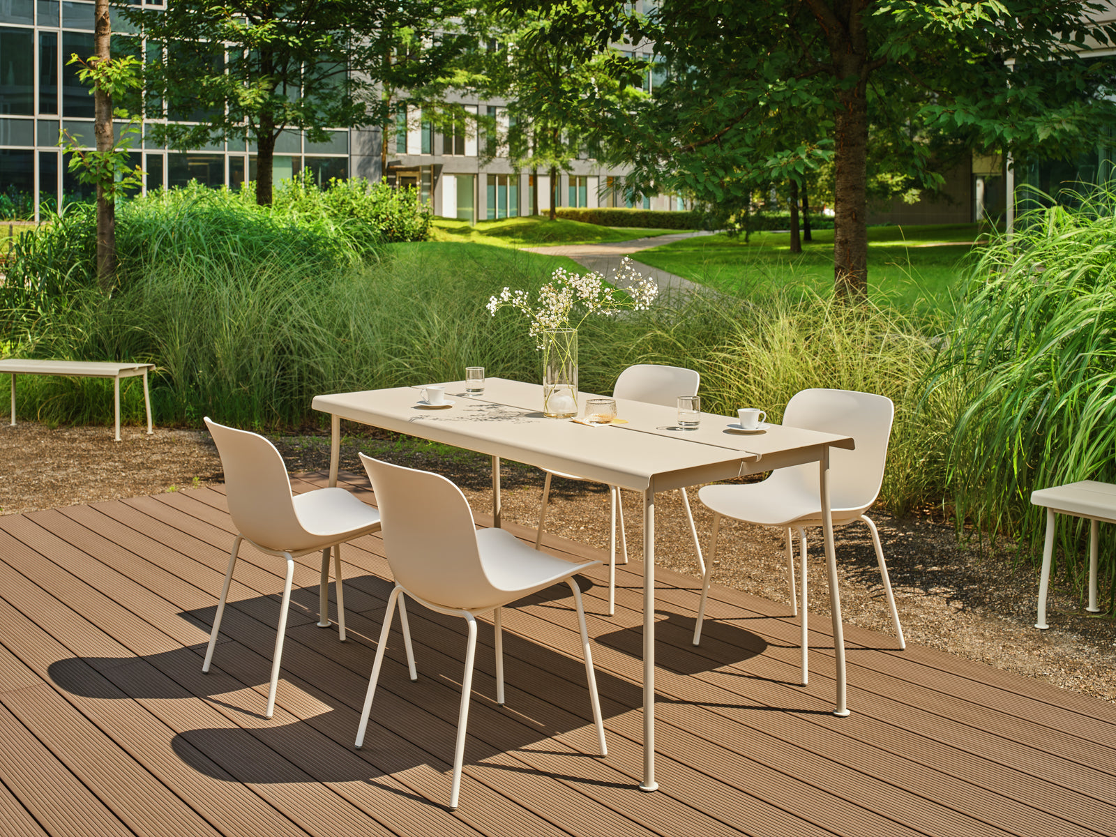 Flaner FLR05 - Tisch in Türkis präsentiert im Onlineshop von KAQTU Design AG. Gartentisch ist von Mdd
