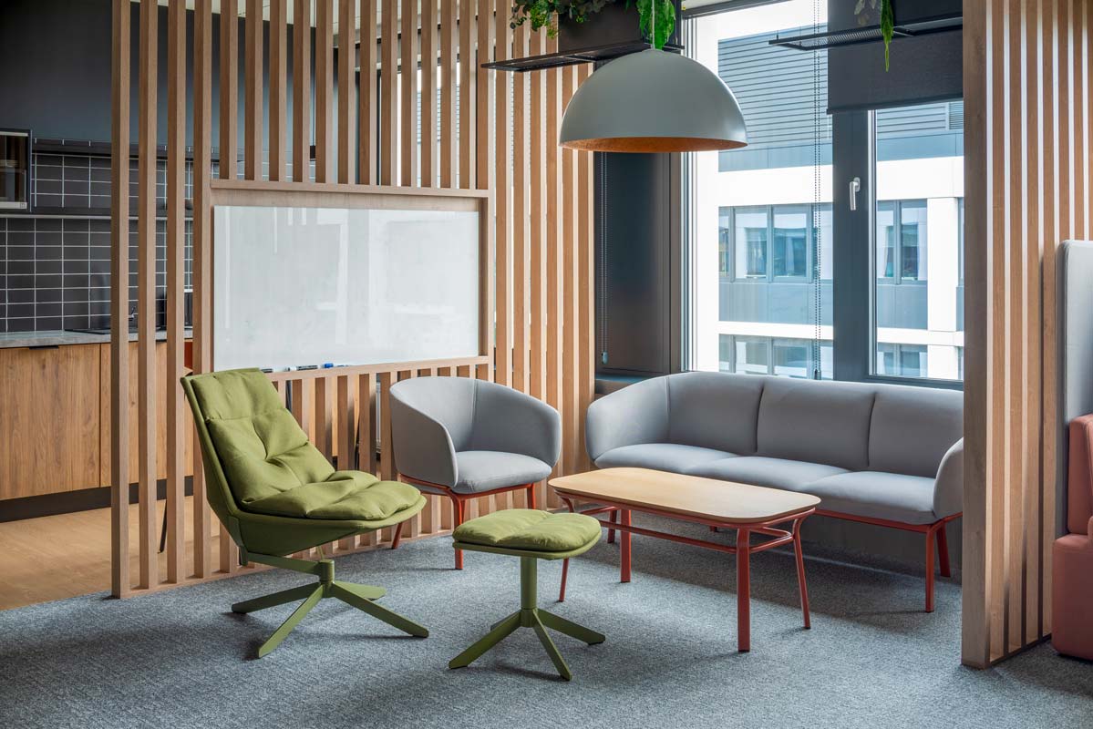 Grace GR01S - Kaffeetisch in Furnier Esche hell präsentiert im Onlineshop von KAQTU Design AG. Couchtisch ist von Mdd