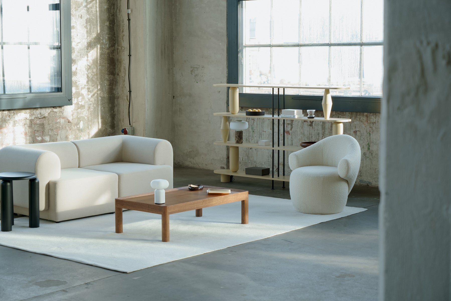 Inset IST1166 - Beistelltisch in Dunkel Eiche präsentiert im Onlineshop von KAQTU Design AG. Beistelltisch ist von Tamo
