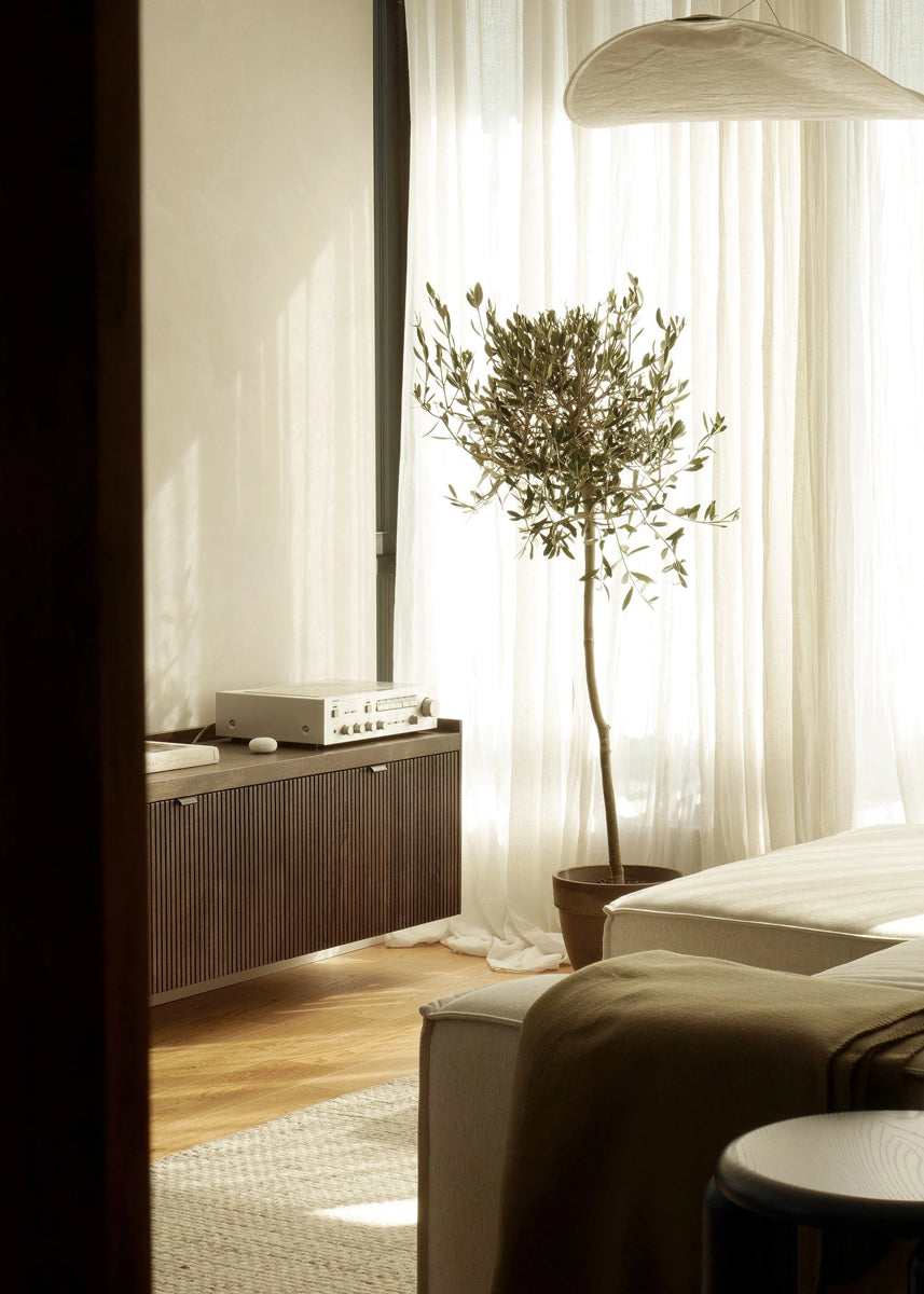 Meda MDA03 - TV-Schrank in Eiche Natur präsentiert im Onlineshop von KAQTU Design AG. TV-Möbel ist von Tamo