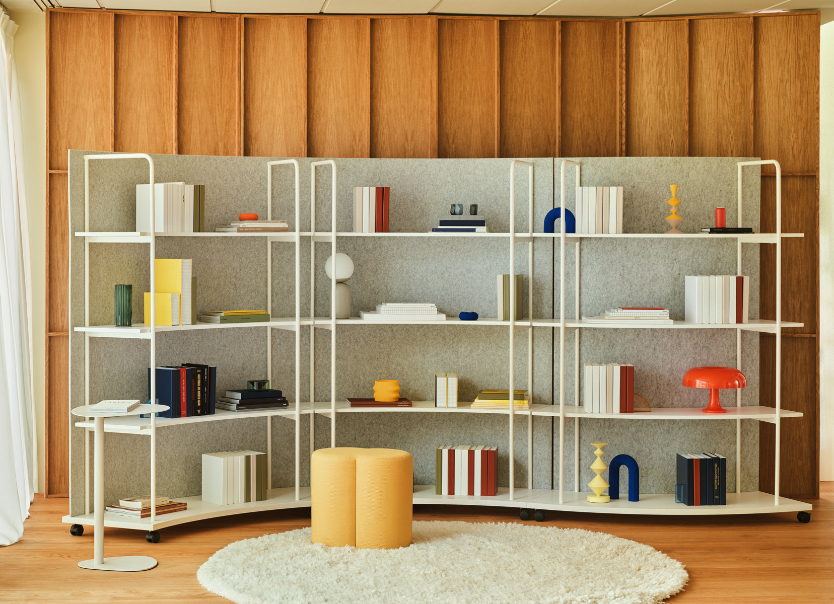 Mix MX01 - Hocker in Gelb präsentiert im Onlineshop von KAQTU Design AG. Hocker ist von Mdd