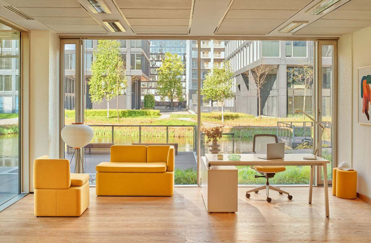 Mix MX01K - Hocker in Gelb präsentiert im Onlineshop von KAQTU Design AG. Hocker ist von Mdd