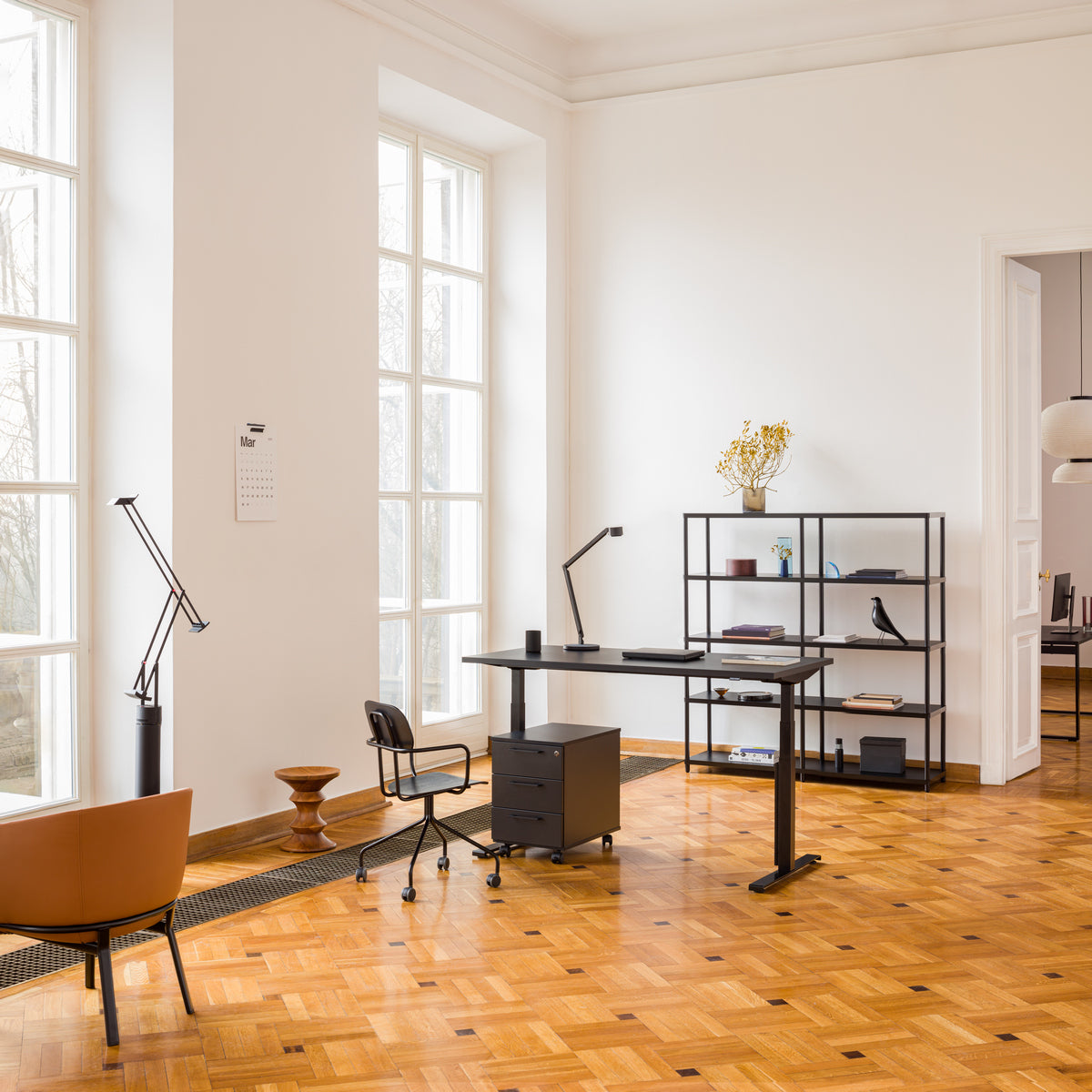 Ogi Drive BOD567 - Schreibtisch elektrisch höhenverstellbar, zweimotoriges Gestell in Honigeiche präsentiert im Onlineshop von KAQTU Design AG. Schreibtisch ist von Mdd