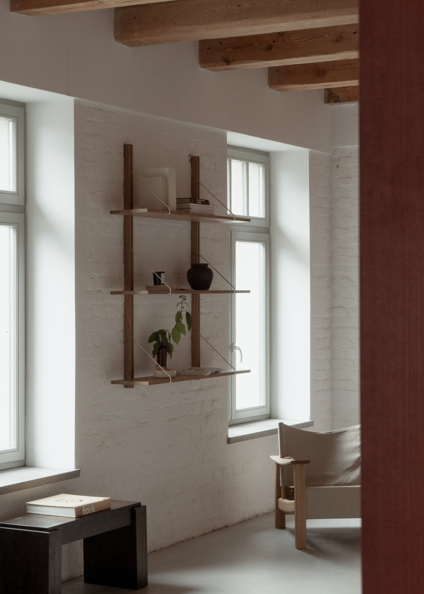 Rodd RDD02 - Regal in Eiche Natur präsentiert im Onlineshop von KAQTU Design AG. Standregal ist von Tamo